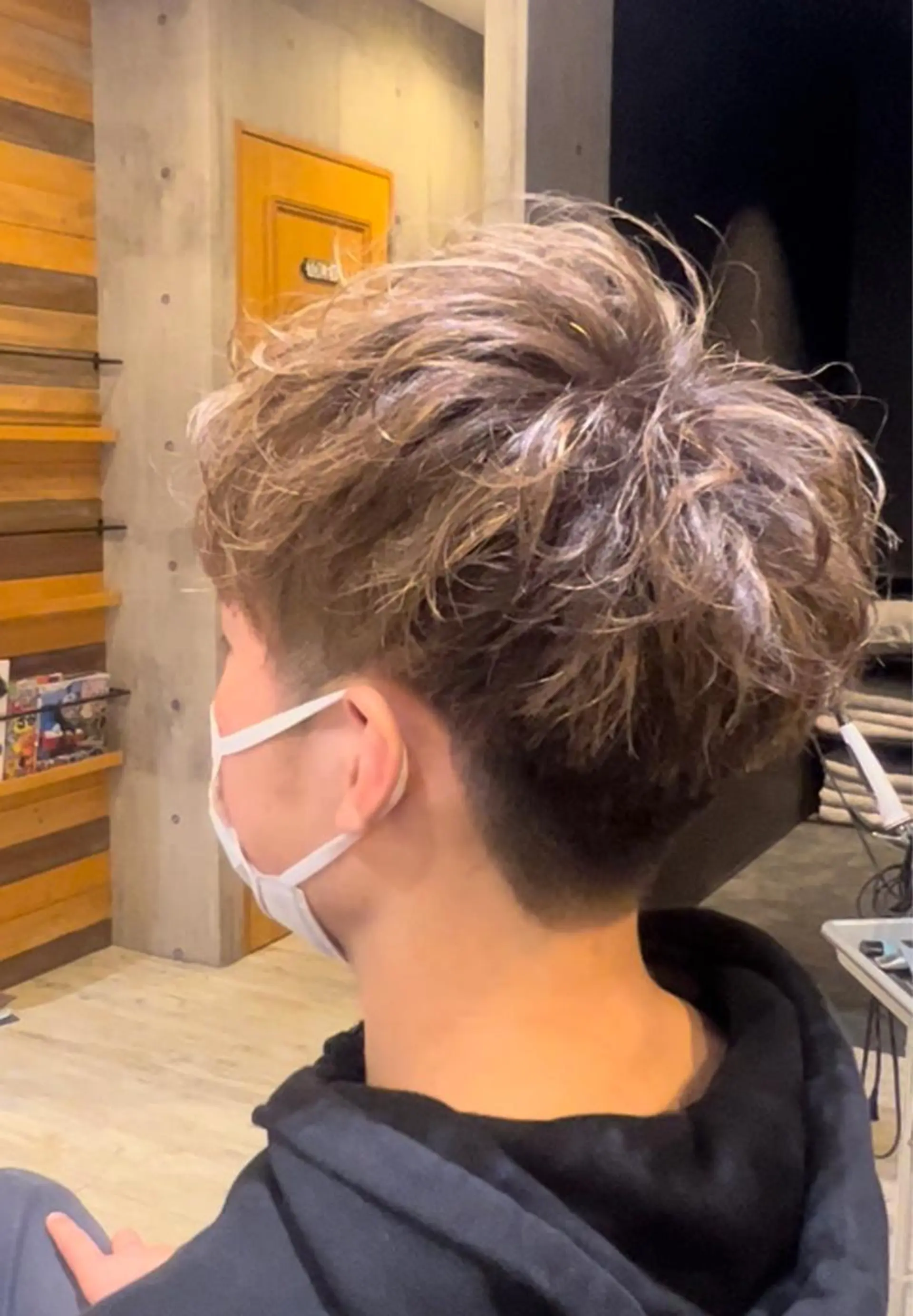 ミディアム カラー パーマ ヘアアレンジ メンズ キッズ ネイル マツエク・マツパ アイブロウ EnBlesS西宮 マンツーマン神道有基のヘアスタイル