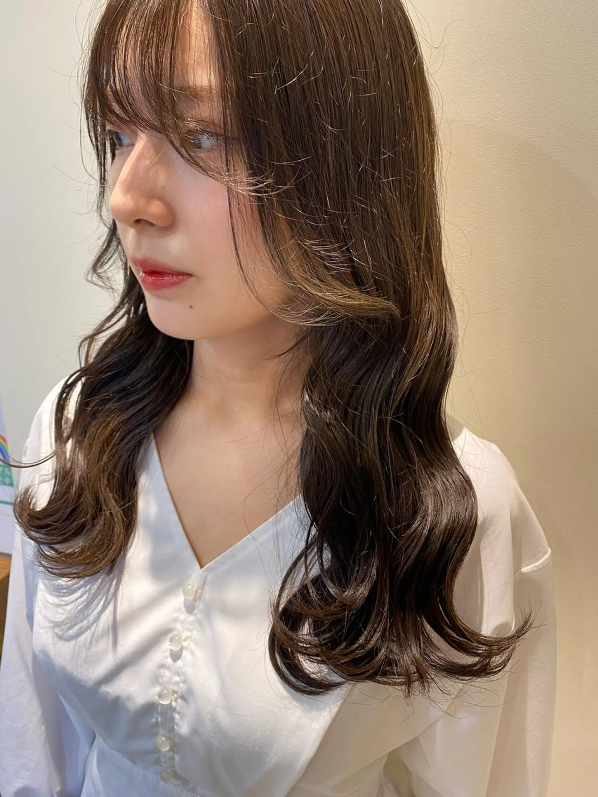 セミロング 奈良 彩華のヘアスタイル