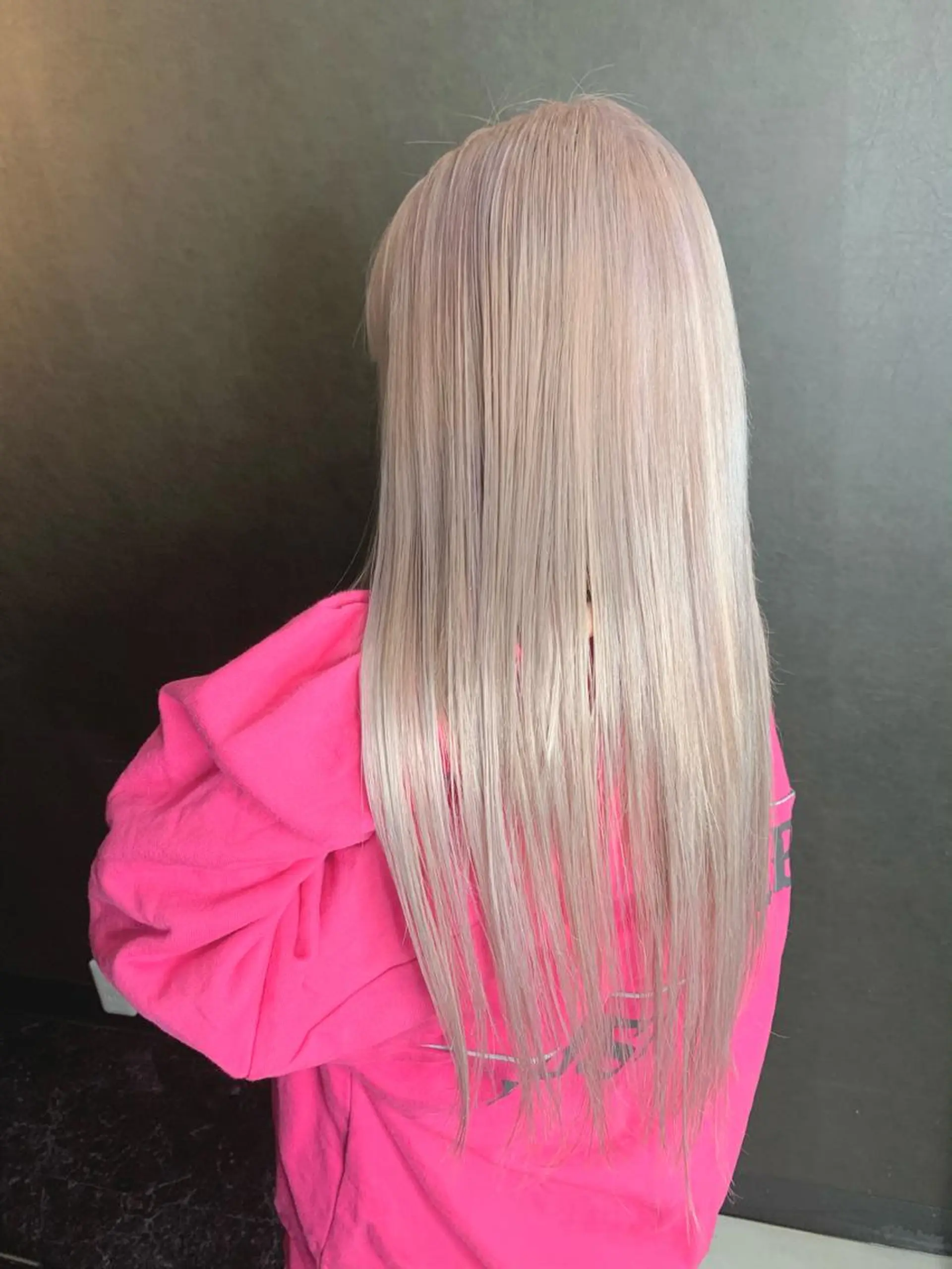 ロング カラー ダブルカラー ハイトーンカラー エクステ ロング レイヤーカット 千葉　遼のヘアスタイル