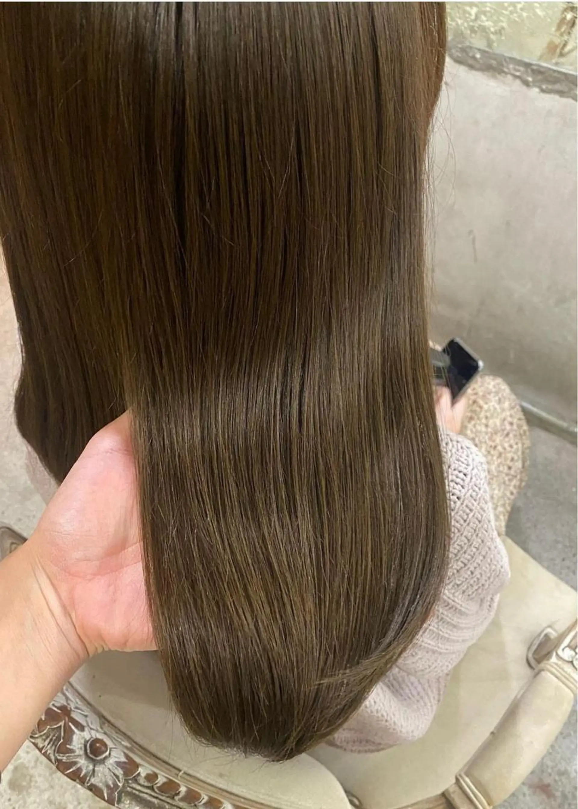 ロング カラー ヘアアレンジ ベージュカラー ブリーチ グレージュ ミルクティーベージュ ブリーチなしカラー カット ヘアカラー トリートメント レイヤー/グレージュ 🤍奥開梨恵のヘアスタイル