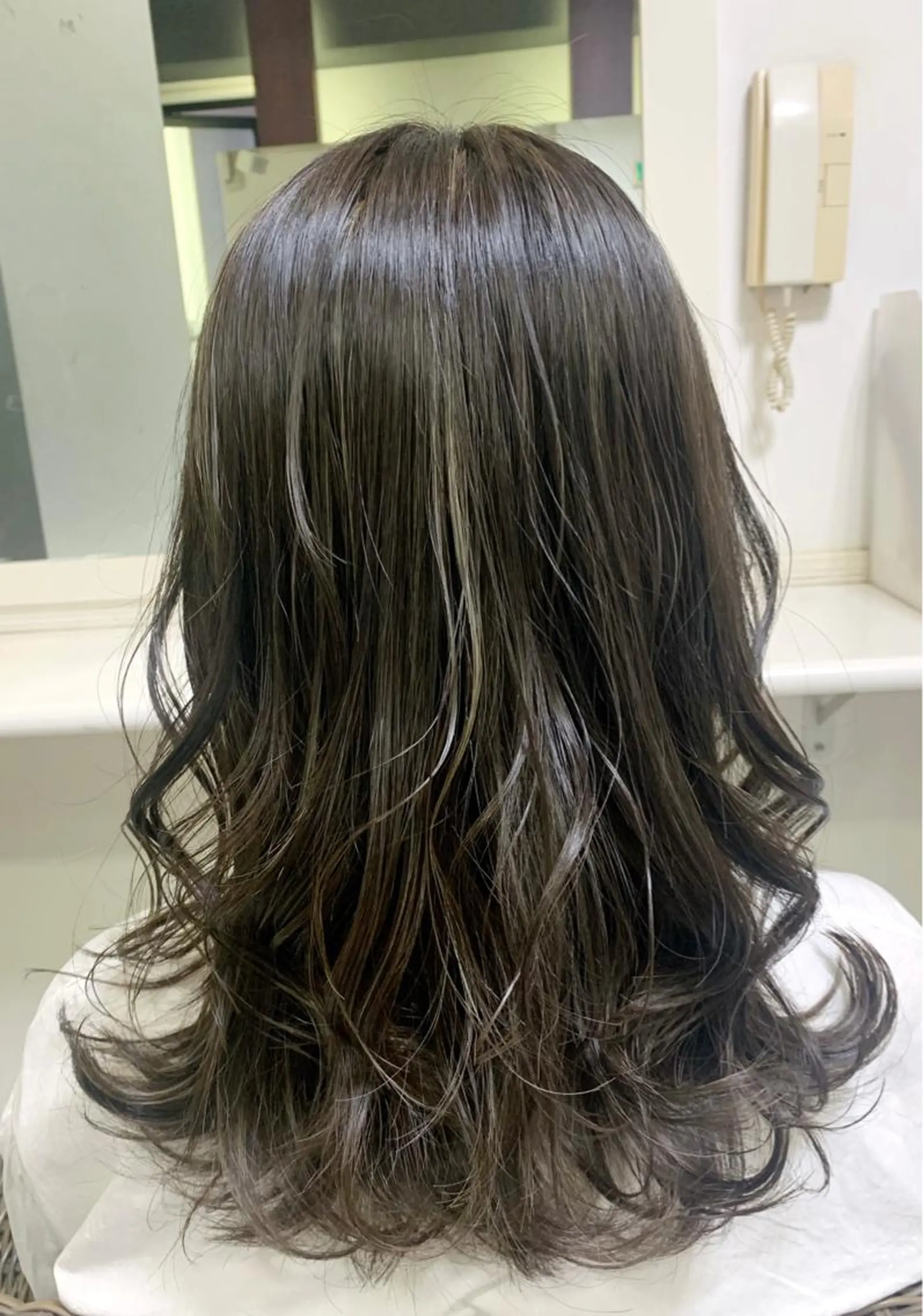 ミディアム ハイライト レイヤーカット カット ヘアカラー トリートメント マルナ本店 ペコのヘアスタイル