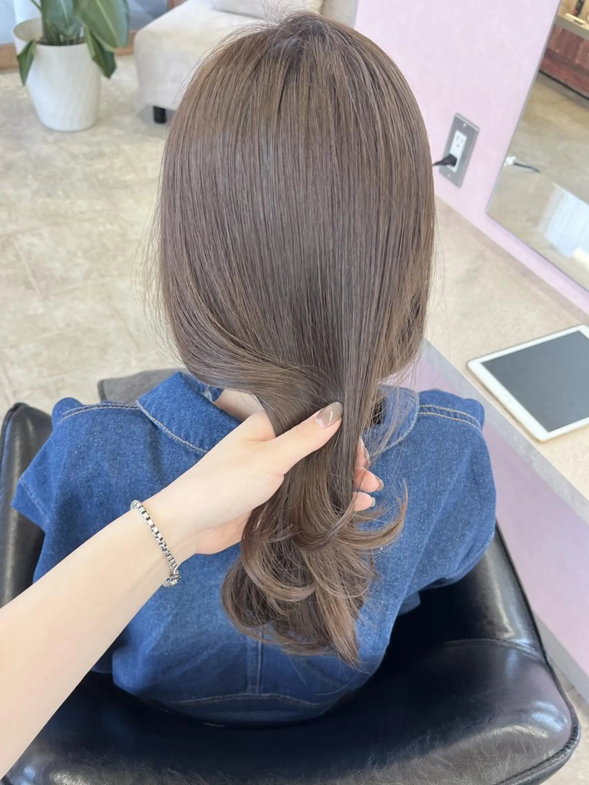 セミロング カット ヘアカラー トリートメント MATTY azusaのヘアスタイル