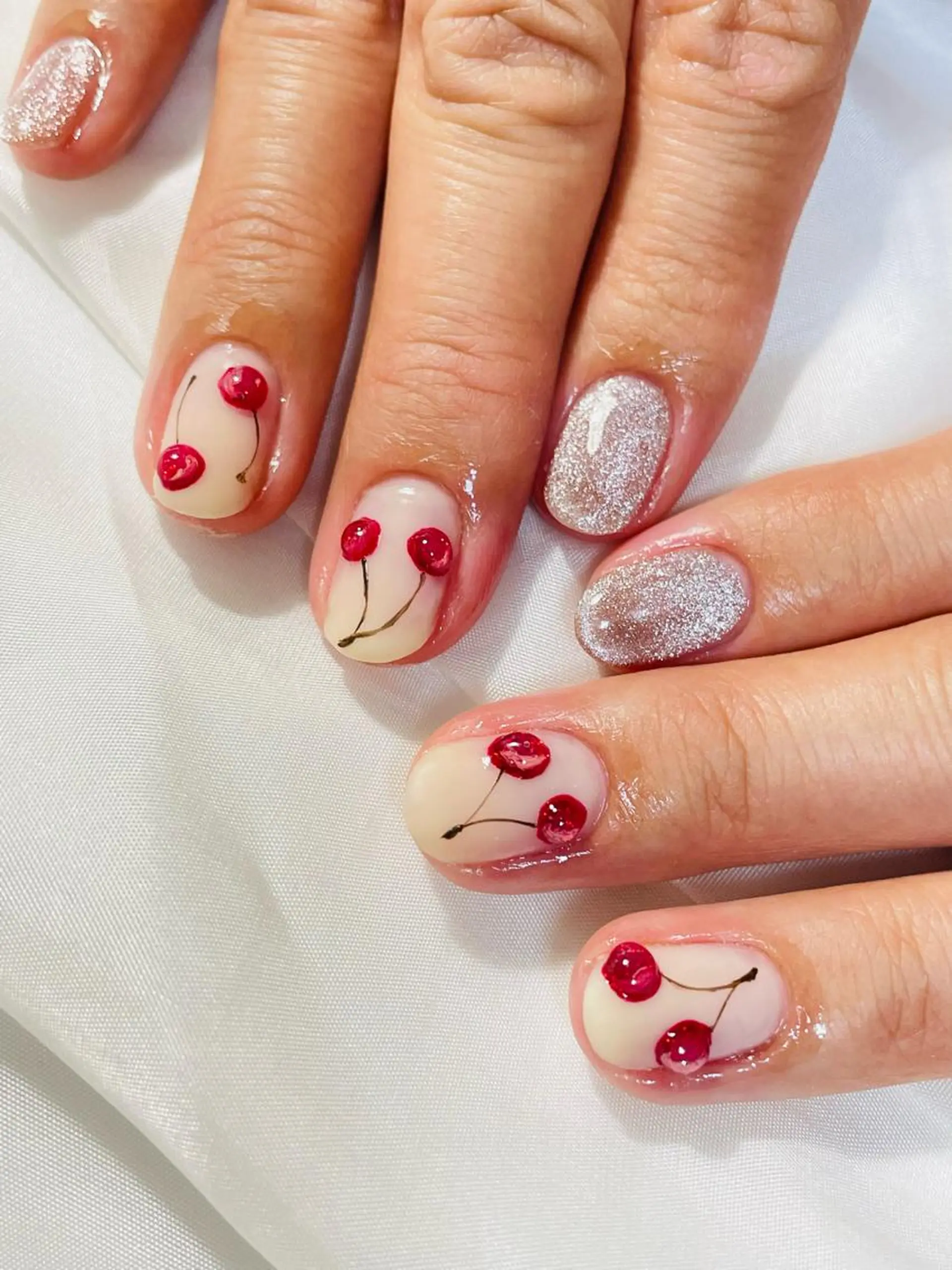 ネイル フットネイル キラキラネイル ロングネイル ミラーネイル ニュアンスネイル Genie Nailsのネイルデザイン