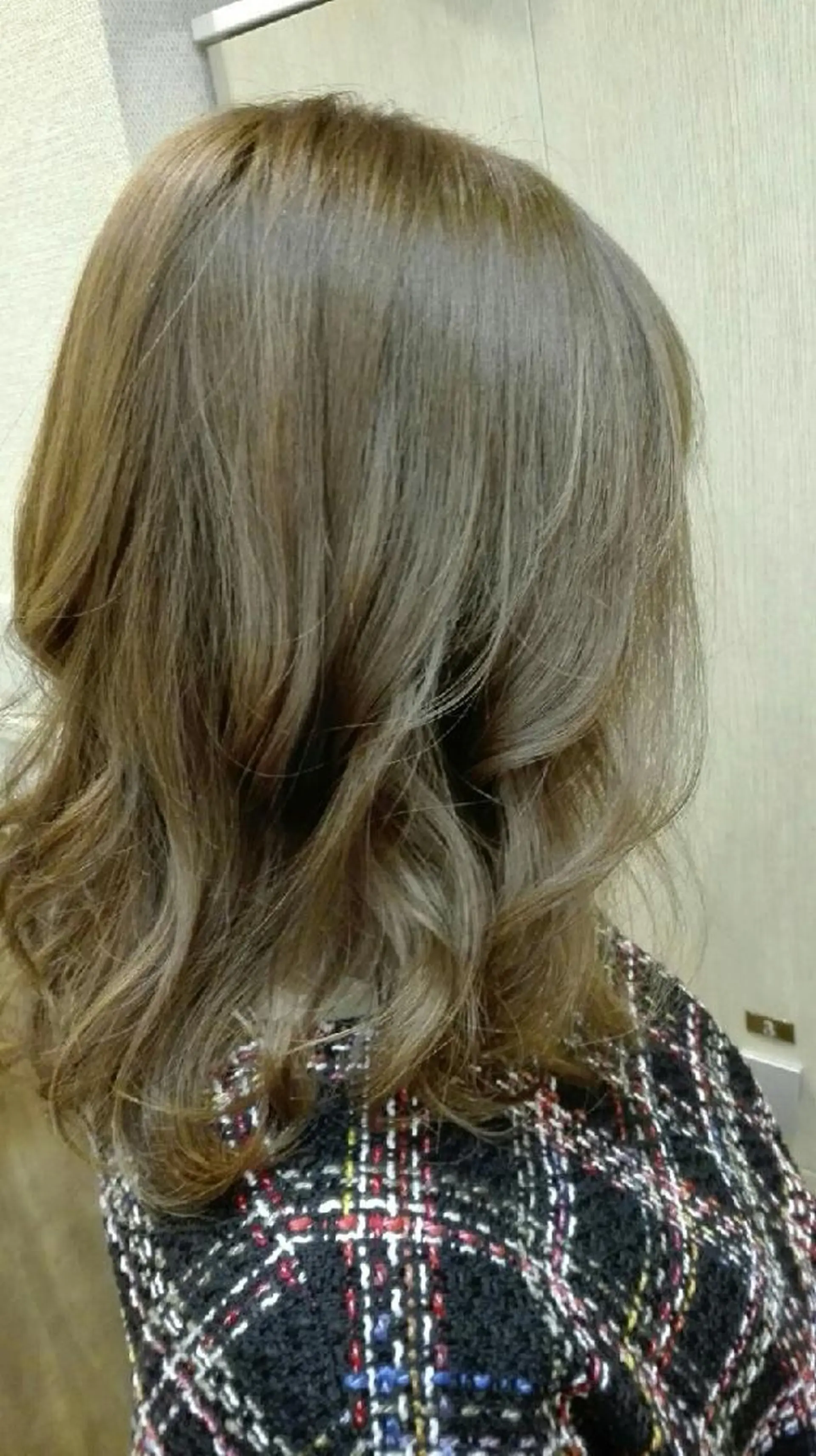 ミディアム カラー パーマ マツエク・マツパ ネイル キッズ メンズ ヘアアレンジ MEGUMI megumiのヘアスタイル