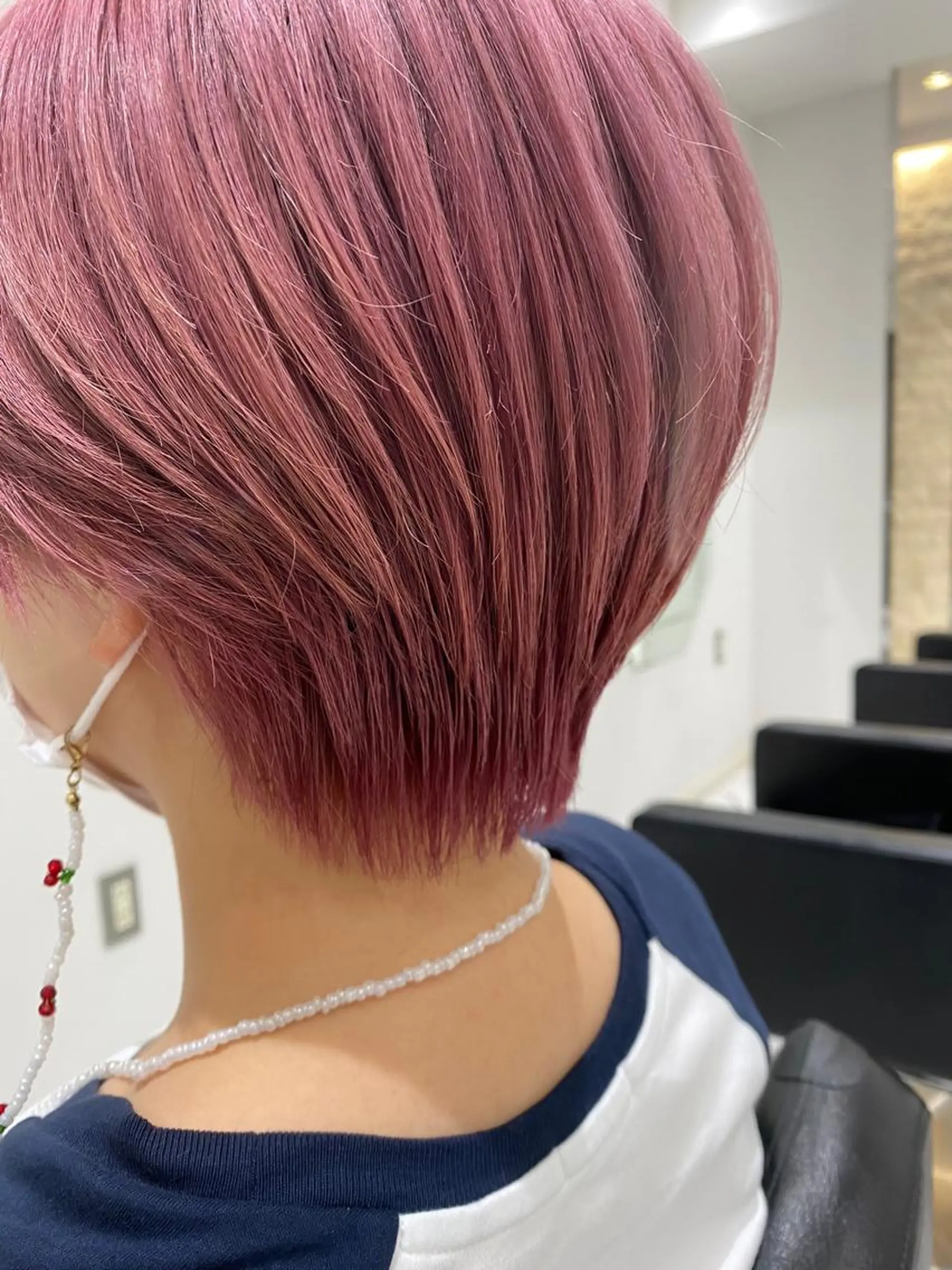 ショート カラー ハイトーンカラー ピンクカラー ミディアムレイヤー 添田晃基のヘアスタイル