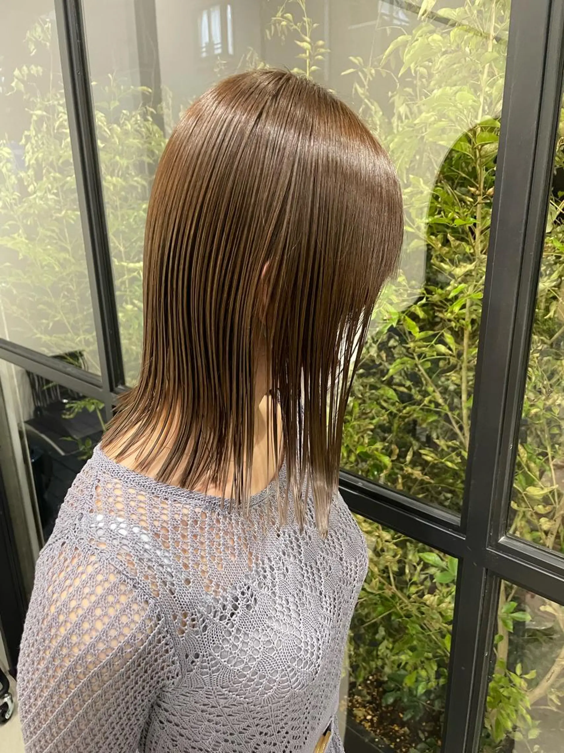 ミディアム 縮毛矯正 トリートメント JIAKI 似合わせカットのヘアスタイル