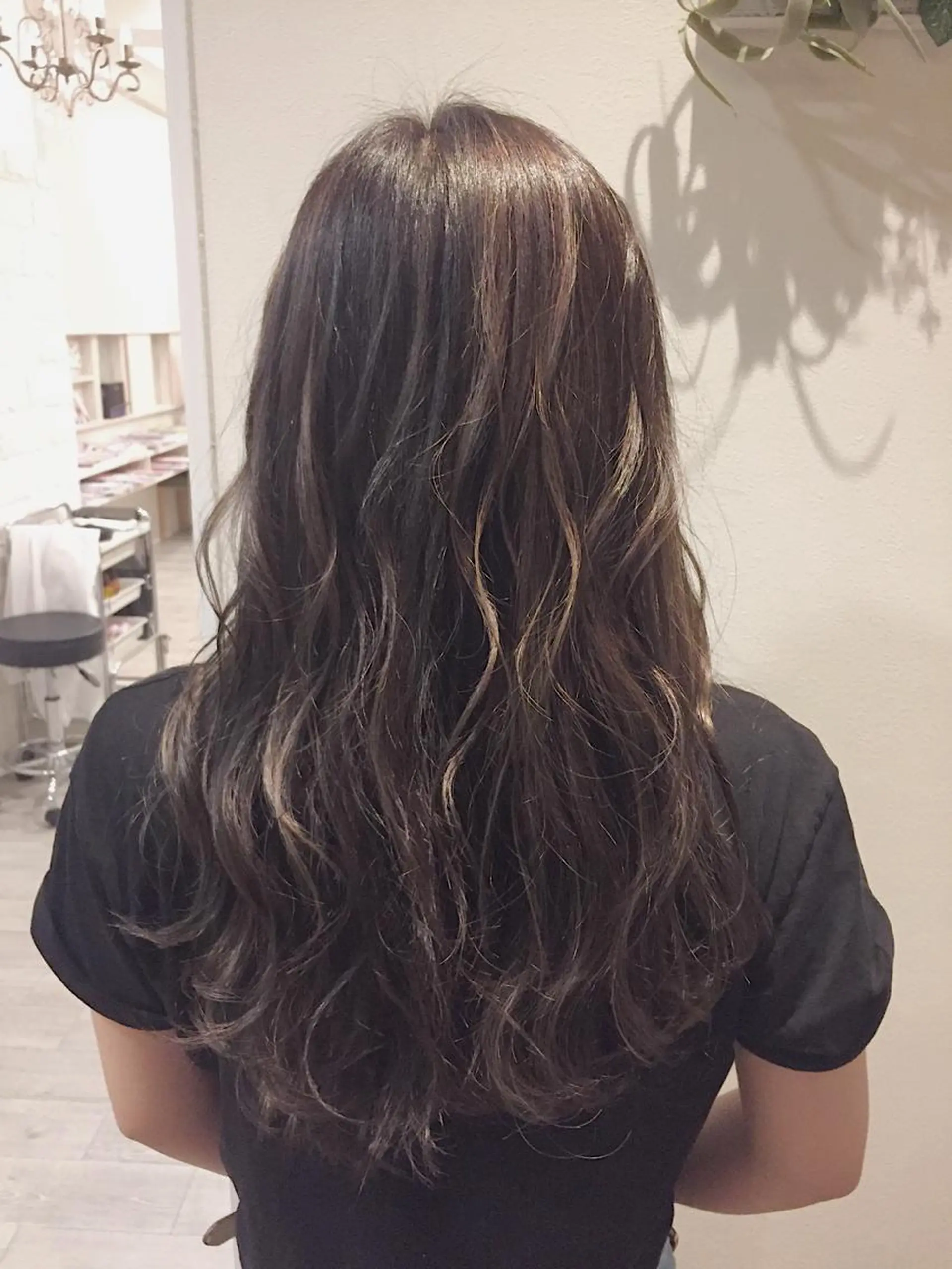 ロング カラー _WHITE 高槻店 平野湧人　/髪質改善のヘアスタイル