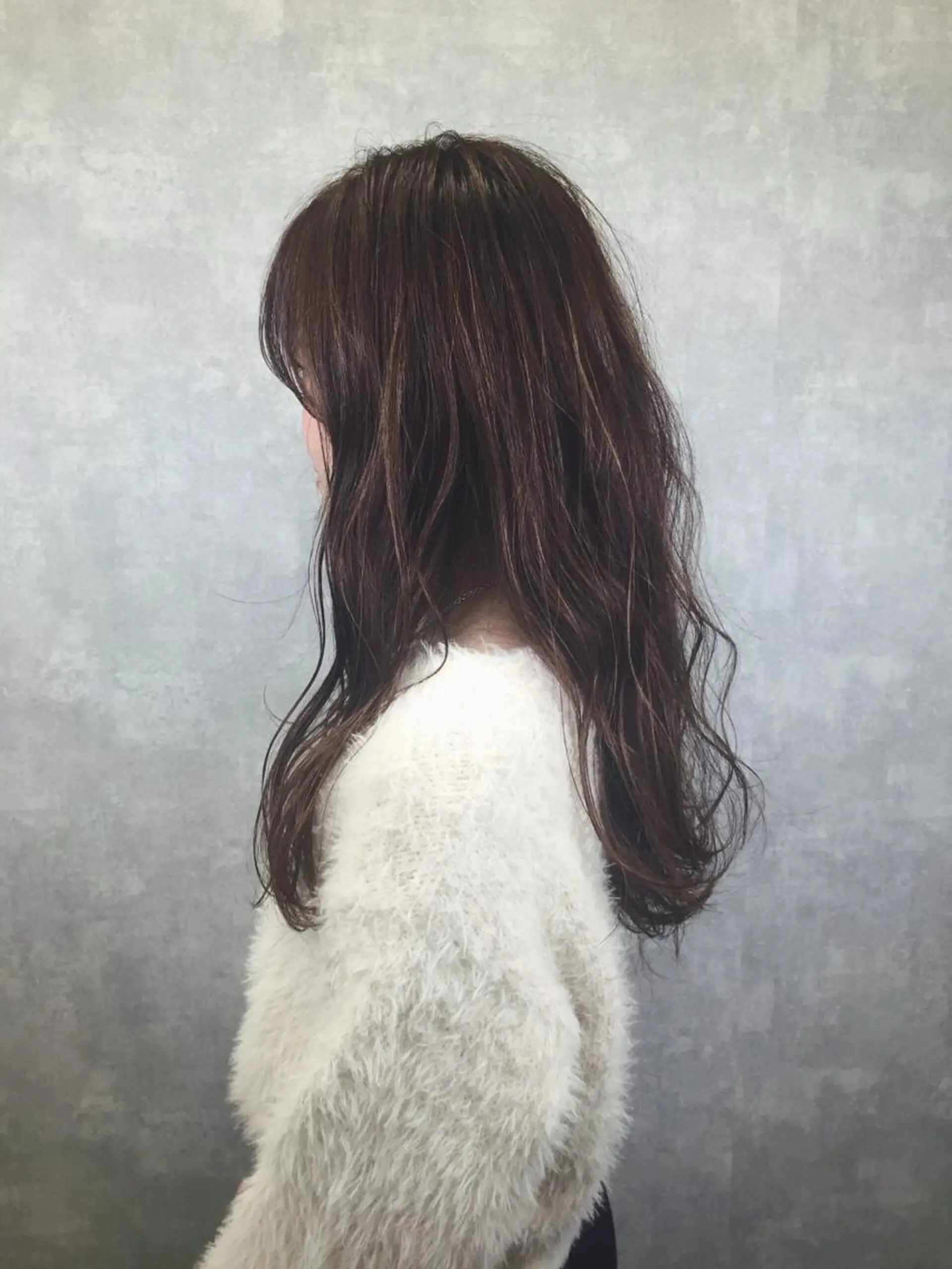 ロング カラー アッシュ 透明感カラー ハイライトカラー ハイライト カット ヘアカラー 肌に馴染む暗髪 梅田・増田のヘアスタイル