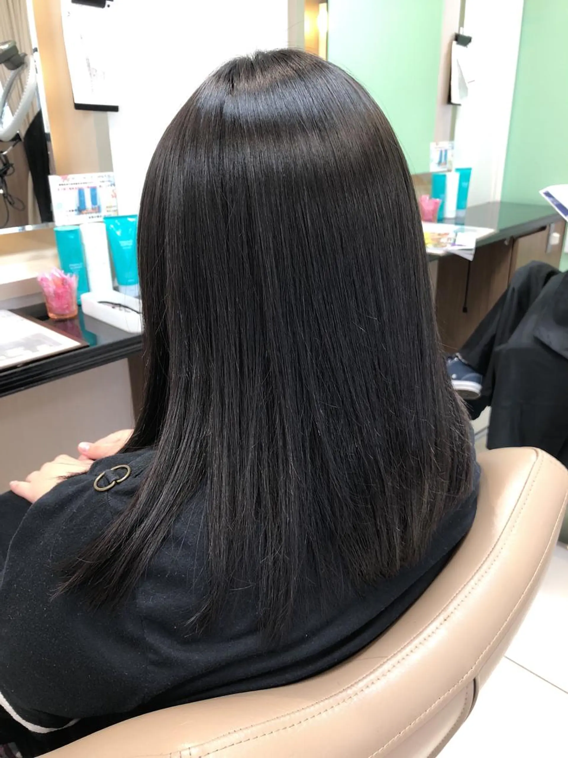 ミディアム パーマ 船戸 靖子のヘアスタイル