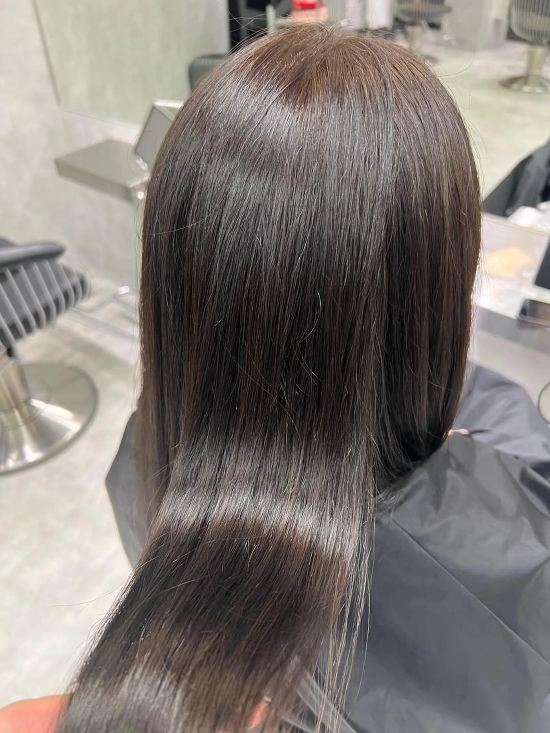 カラー オリーブカラー 上田 エミのヘアスタイル