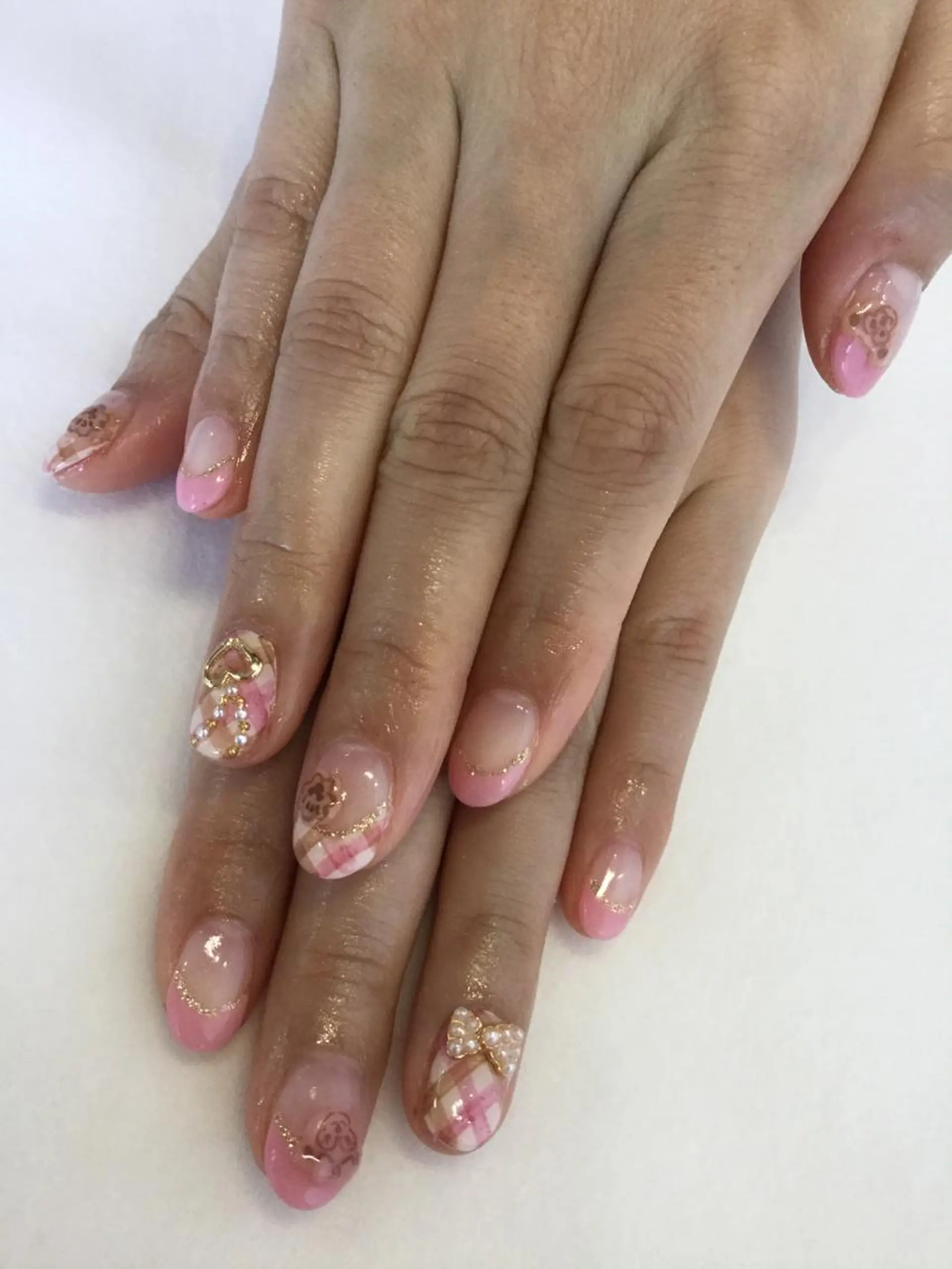 ネイル ハンドネイル 💎🐰 saki. m 🐰💎のネイルデザイン