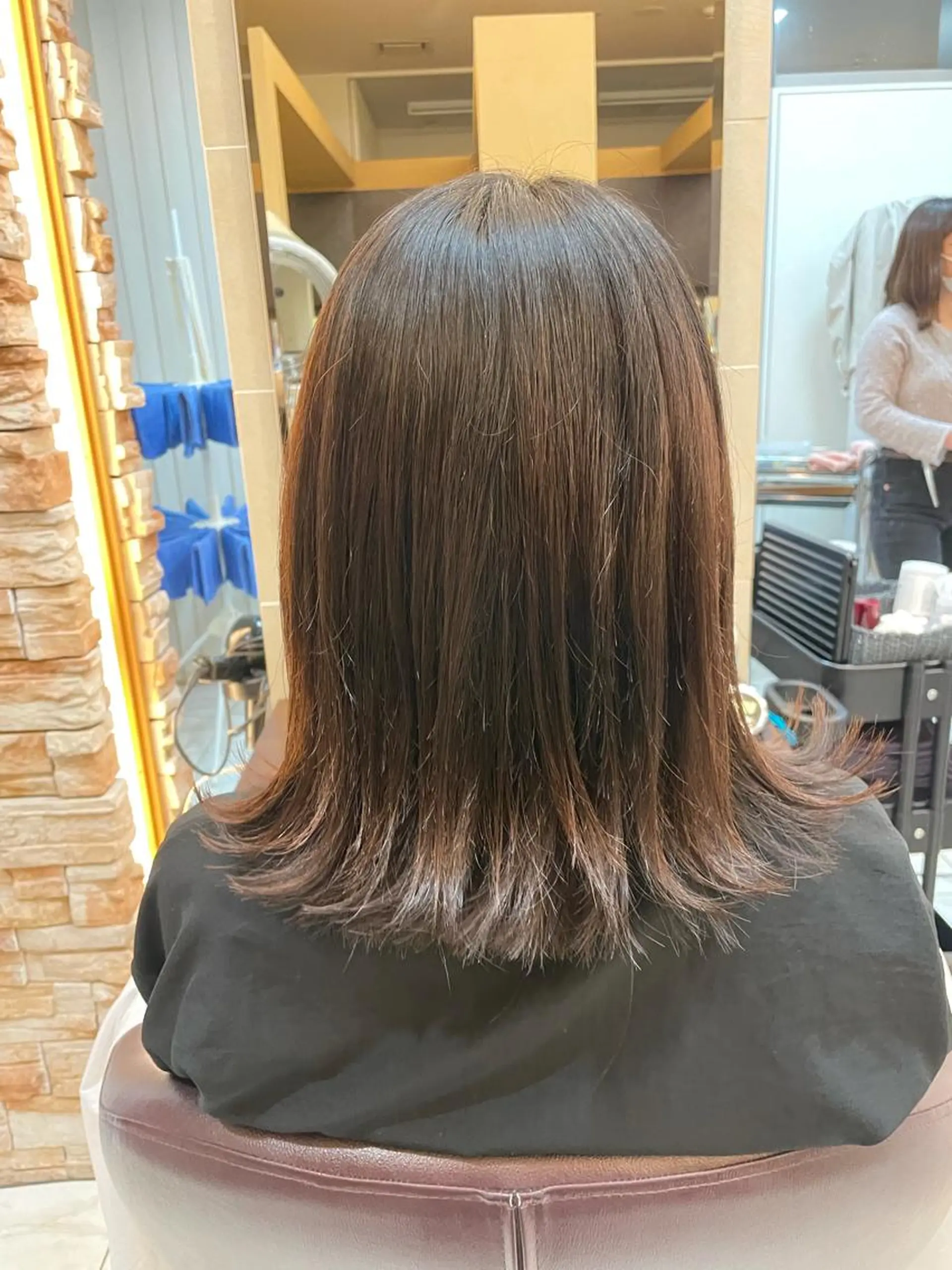 セミロング ウルフカット 新籾 尚哉のヘアスタイル