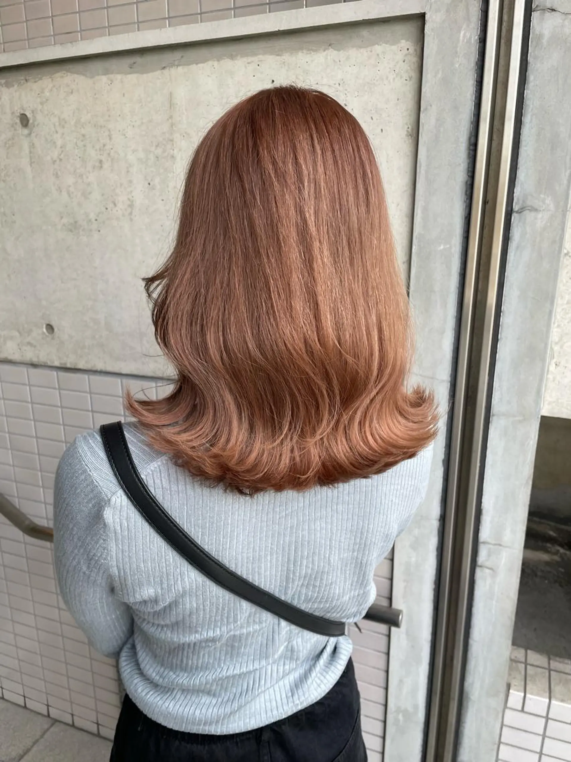 セミロング ヘアカラー レビジュヘア 京都/桂のヘアスタイル