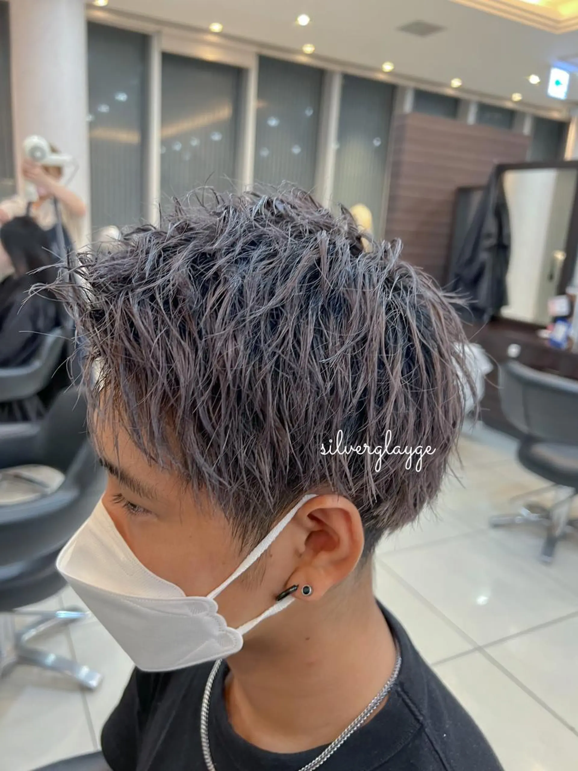 ショート カラー ブリーチ 透明感カラー ダブルカラー グレージュ ハイライトカラー 小山 雄大のヘアスタイル