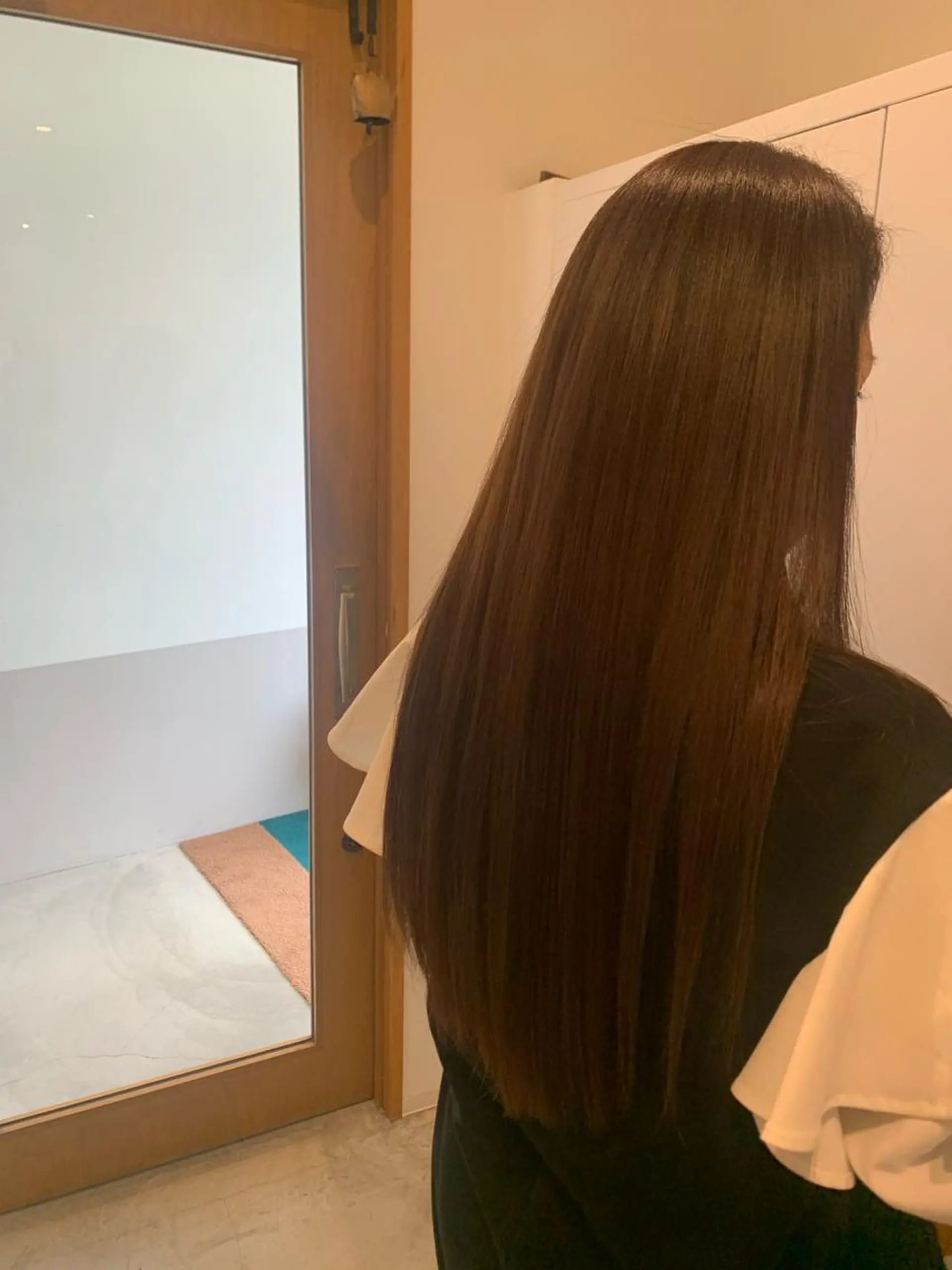 ロング 川口 絵理のヘアスタイル