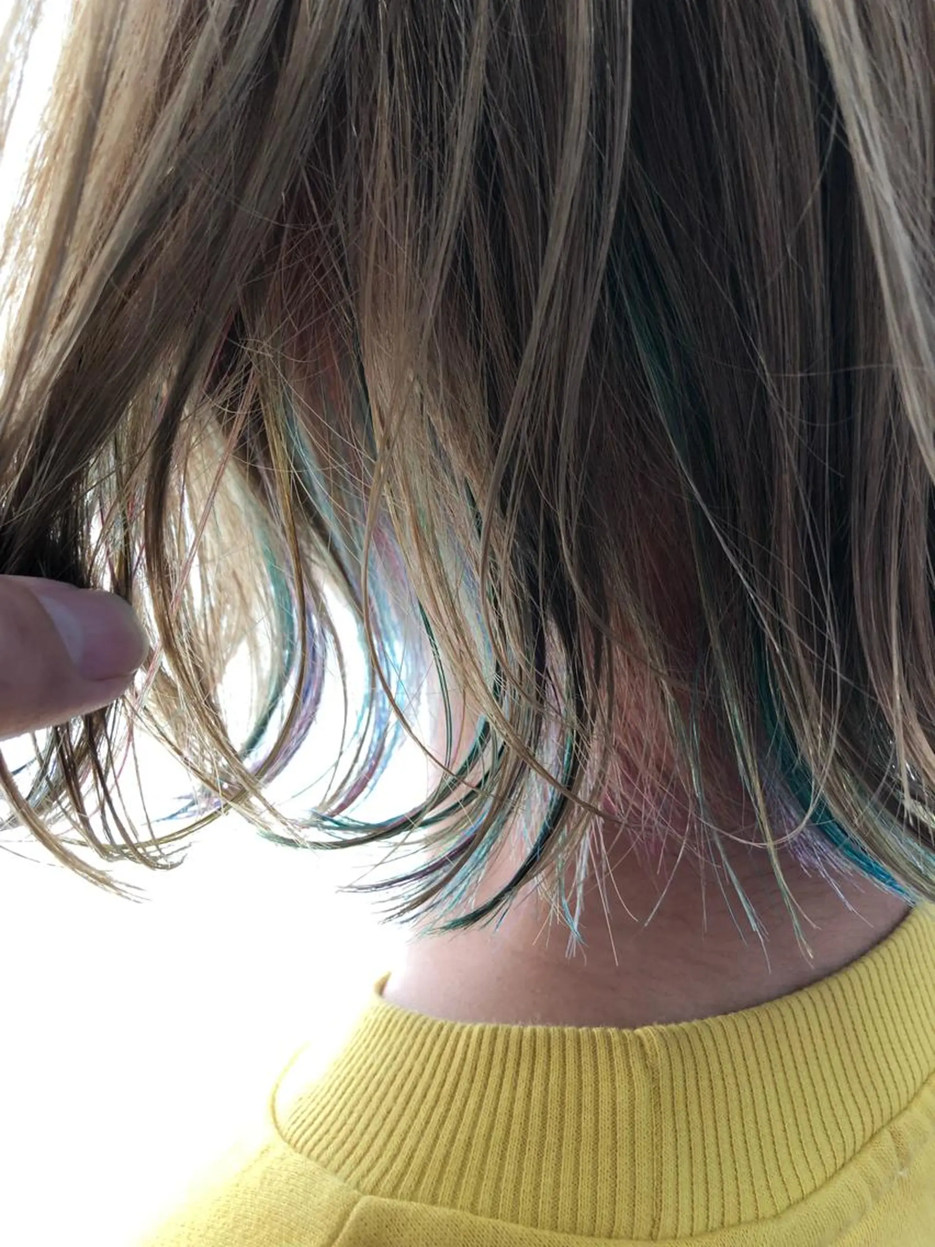 ショート カラー ハイトーンカラー ユニコーンカラー コグチ ヒカルのヘアスタイル