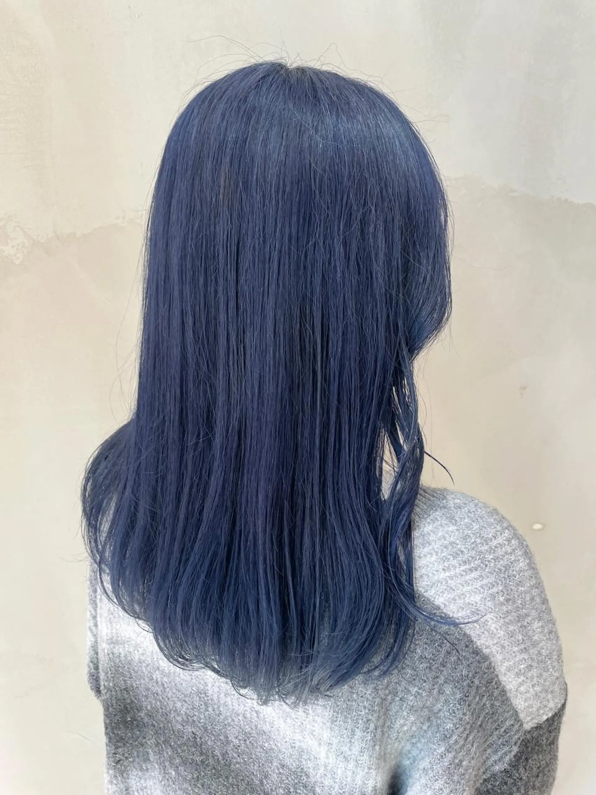 セミロング カラー 堤 麻衣子のヘアスタイル