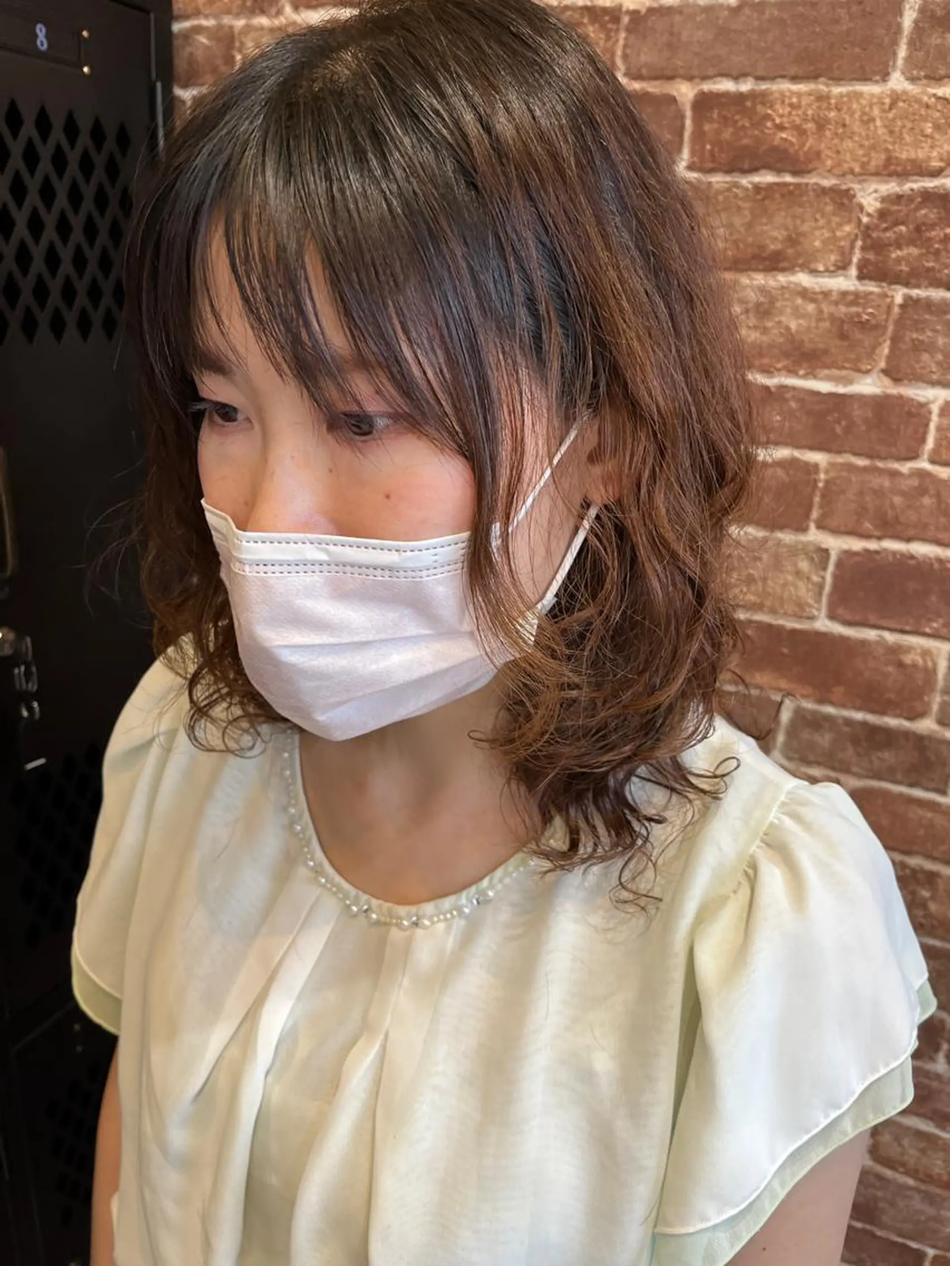 セミロング カラー パーマ ヘアアレンジ メンズ キッズ ネイル マツエク・マツパ アイブロウ メンズパーマ セミロングパーマ ブラウンカラー ケアカラー 透明感カラー カット パーマ 久木原 ゆりのヘアスタイル