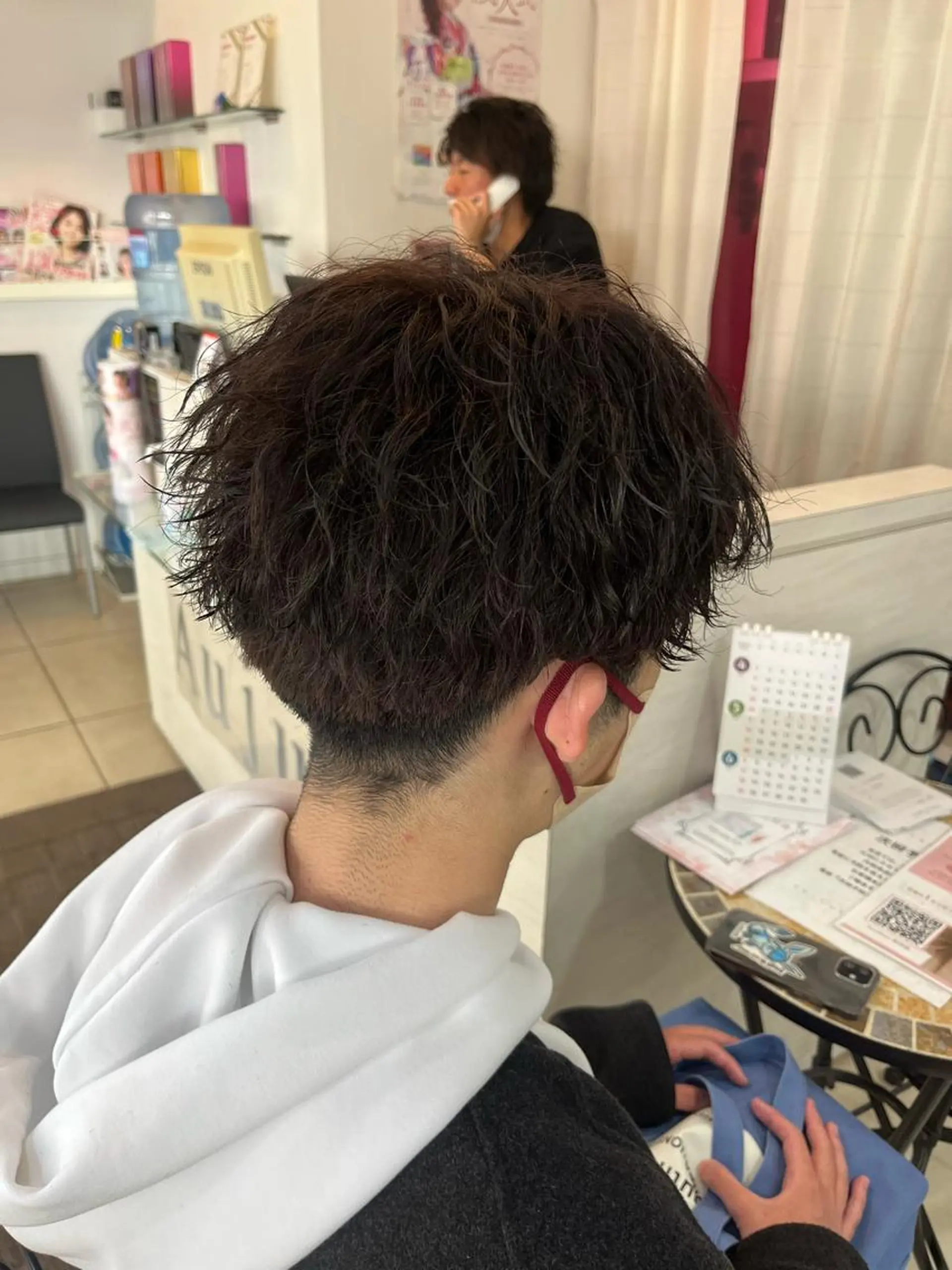 ミディアム パーマ メンズ ミディアムパーマ メンズパーマ ツイストスパイラルパーマ ニュアンスパーマ スパイラルパーマ カット パーマ 韓国メンズヘア/ 毛流れヘア　須田龍世のヘアスタイル