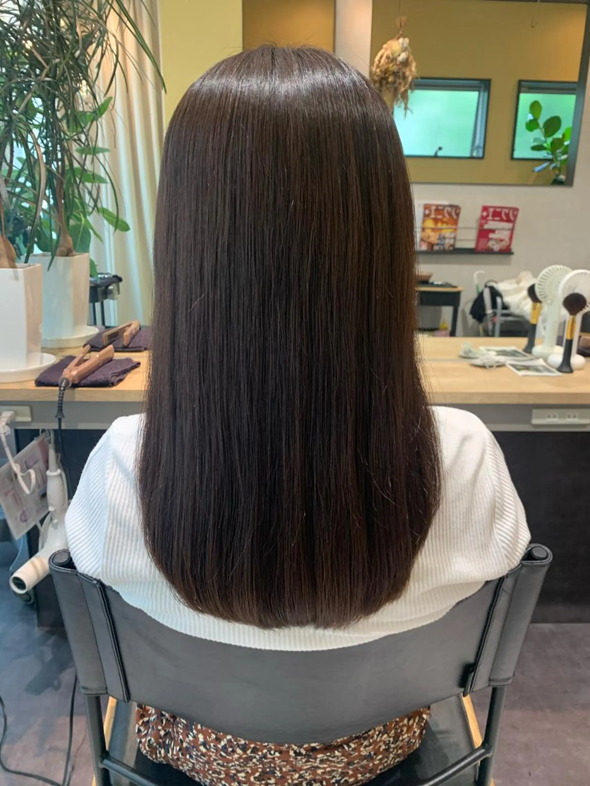 ロング パーマ 縮毛矯正 ストレートパーマ カット 縮毛矯正 トリートメント hub hair レイヤー/透明感のヘアスタイル