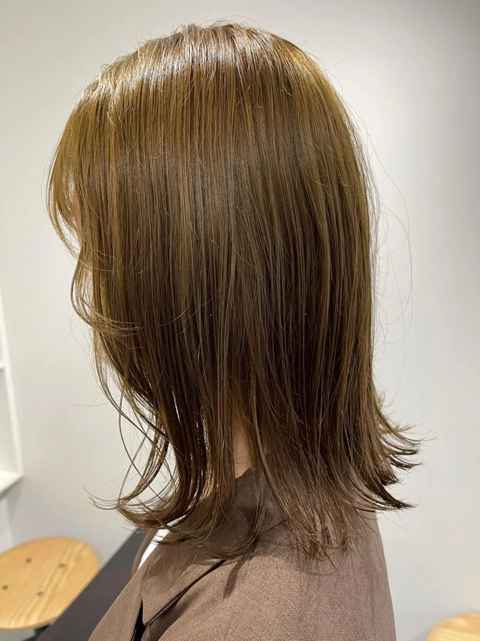 ミディアム カラー 外ハネヘア kyon.hair 韓国カットカラーのヘアスタイル