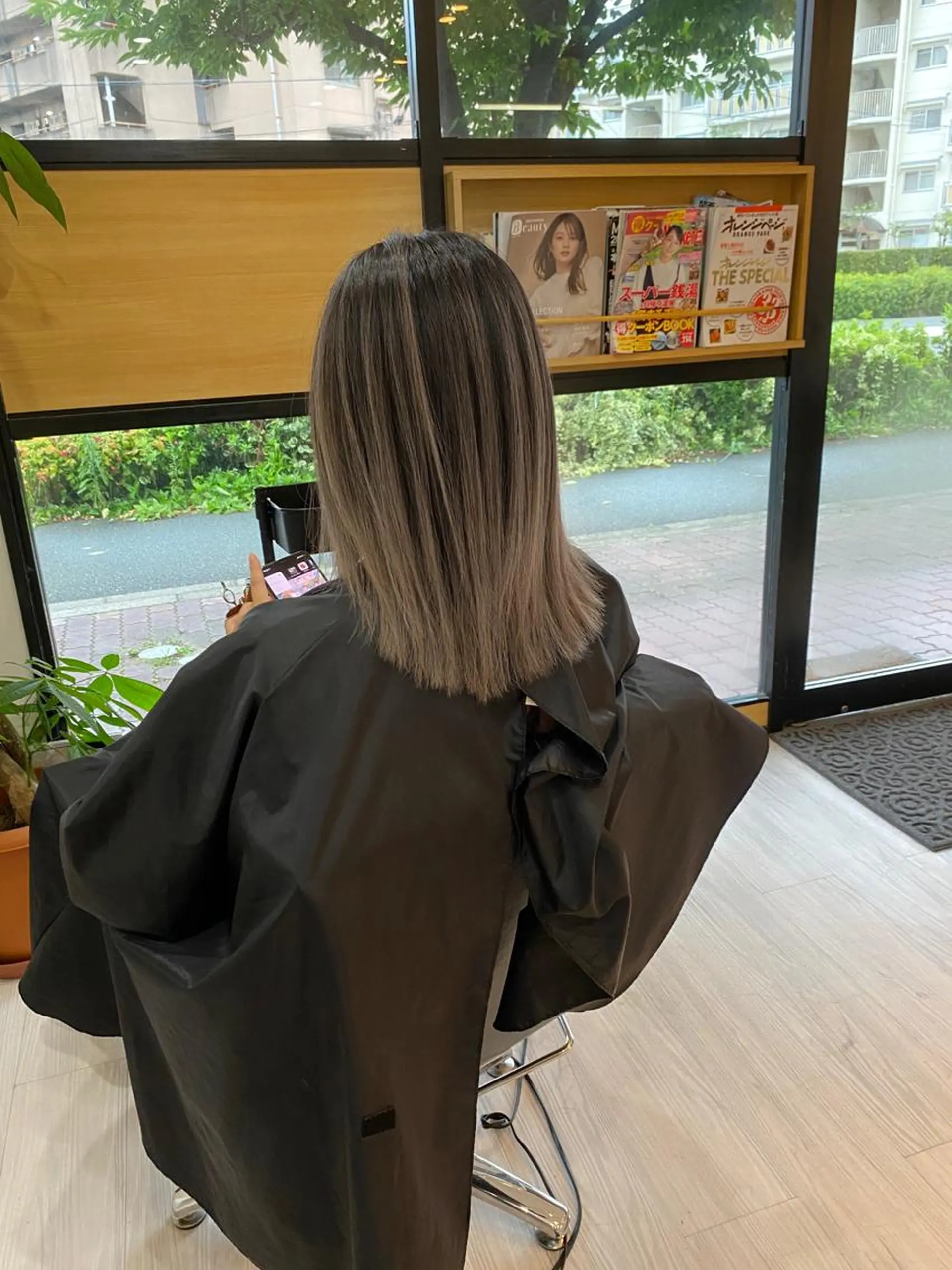 ミディアム レイヤーカット ashida yuukiのヘアスタイル
