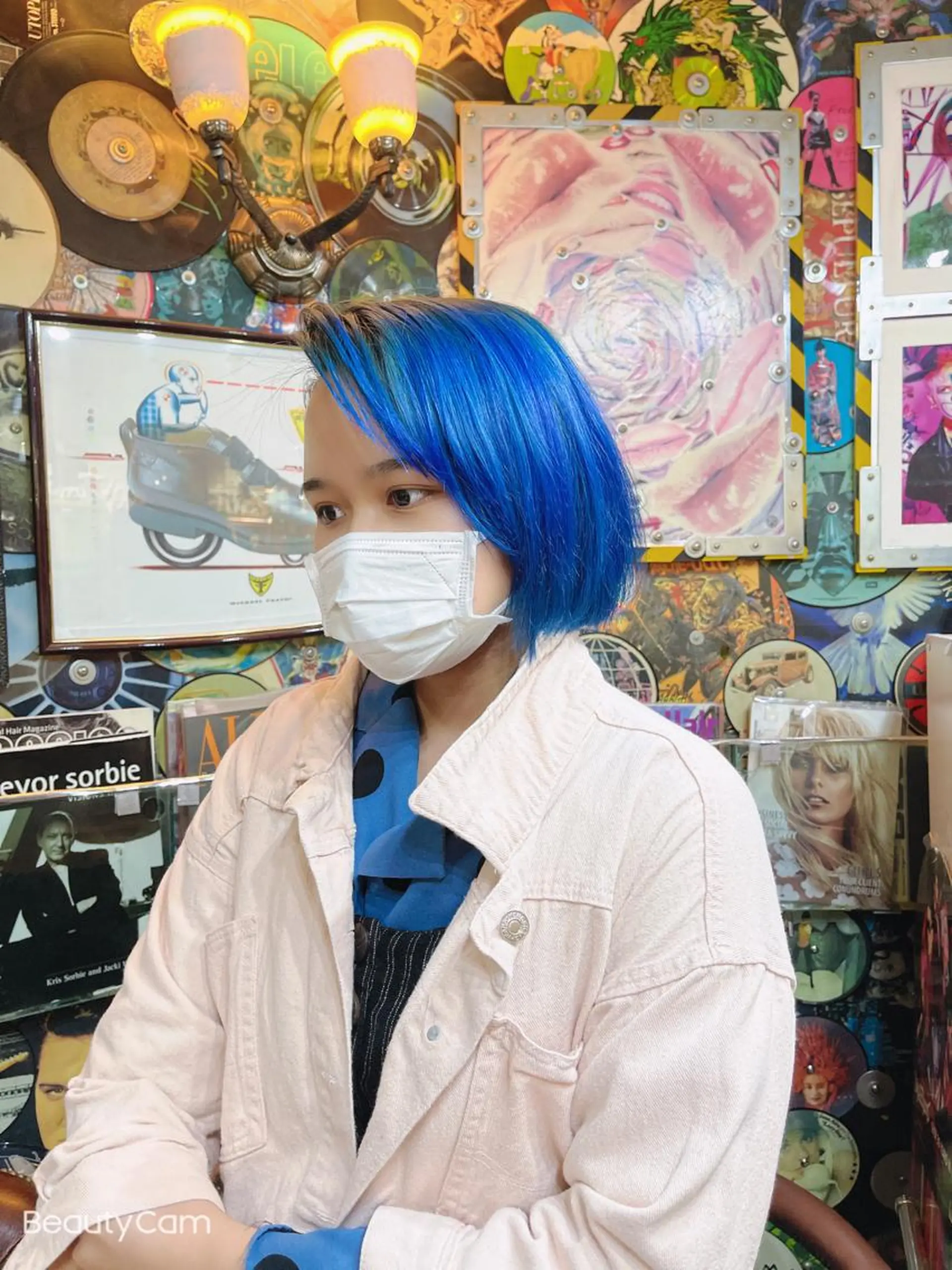 ショート カラー ヘアアレンジ マツエク・マツパ ブリーチ ブルーカラー ボブ 🌈派手髪エクステ ブレイズ🌈ひろとのヘアスタイル