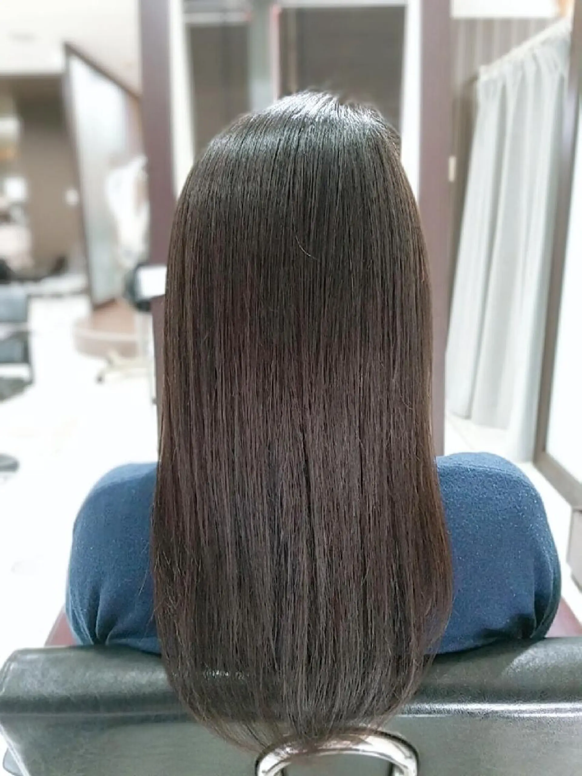 セミロング newi WASHIOのヘアスタイル