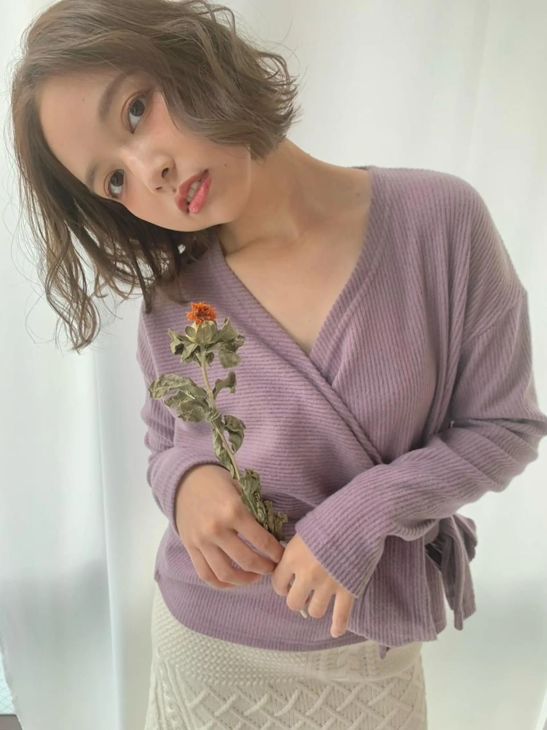 セミロング KAORU オリーブカラーのヘアスタイル