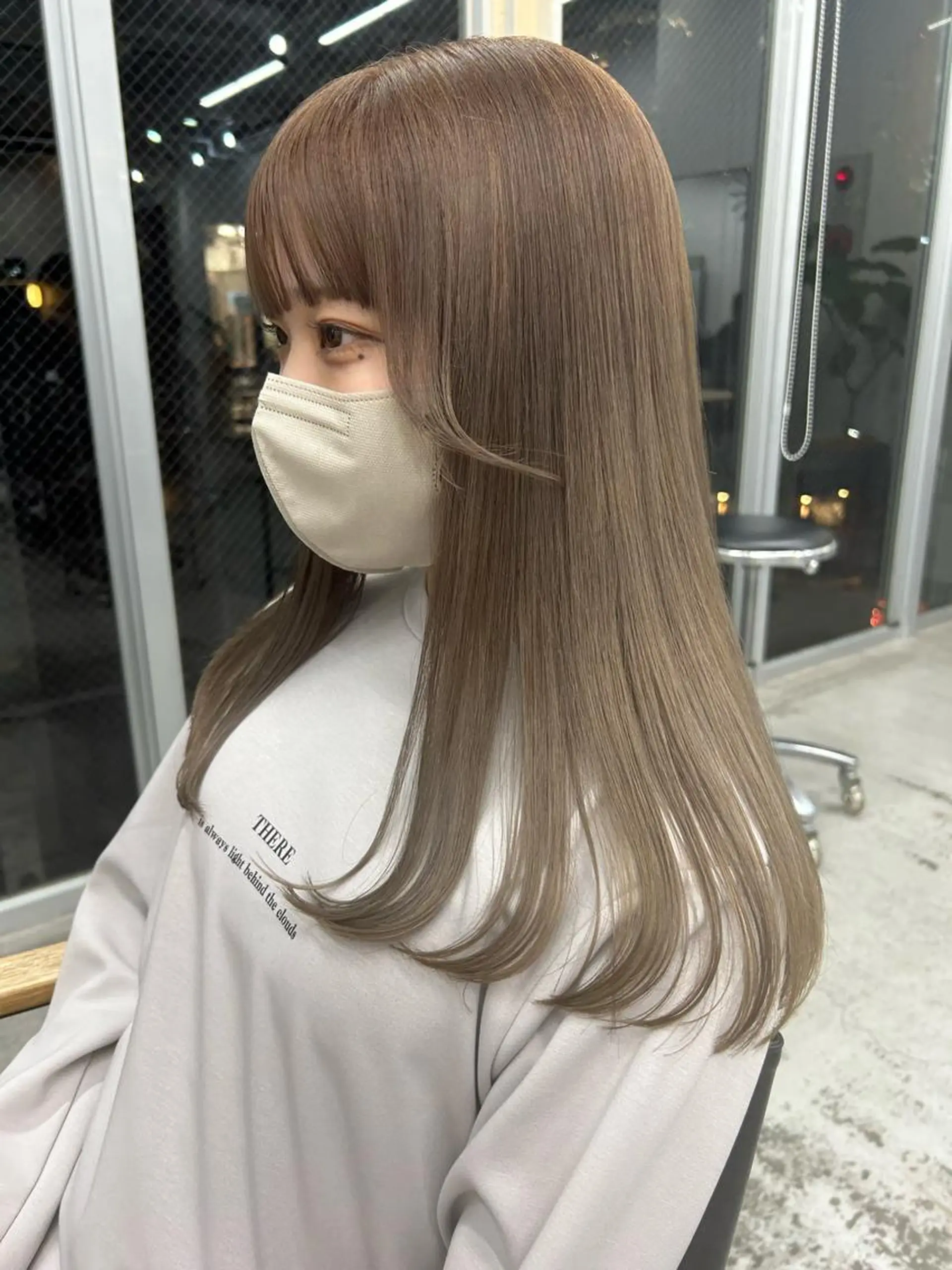 セミロング カラー ベージュカラー ミルクティーベージュ カット ヘアカラー トリートメント 🧸艶々韓国ヘア 🧁mizunaのヘアスタイル