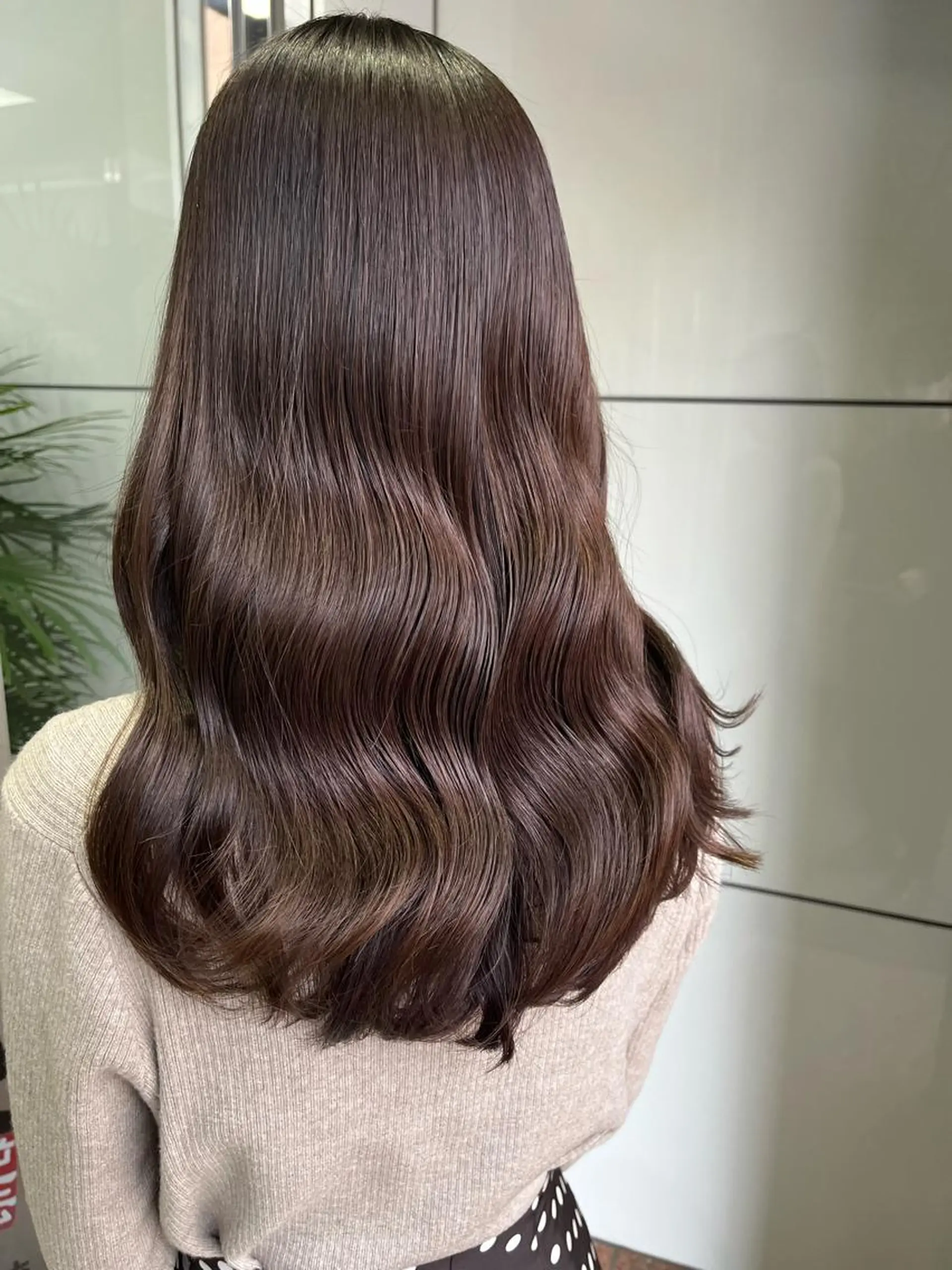 セミロング カット ヘアカラー トリートメント 岩崎 昭憲のヘアスタイル