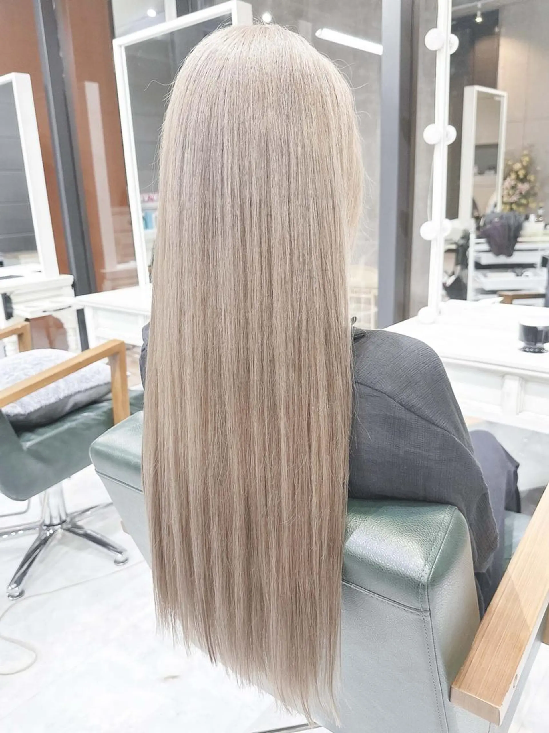 カラー ロング ヘアアレンジ ブリーチ モテ髪透明感❤️ デイズヘアカラーのヘアスタイル