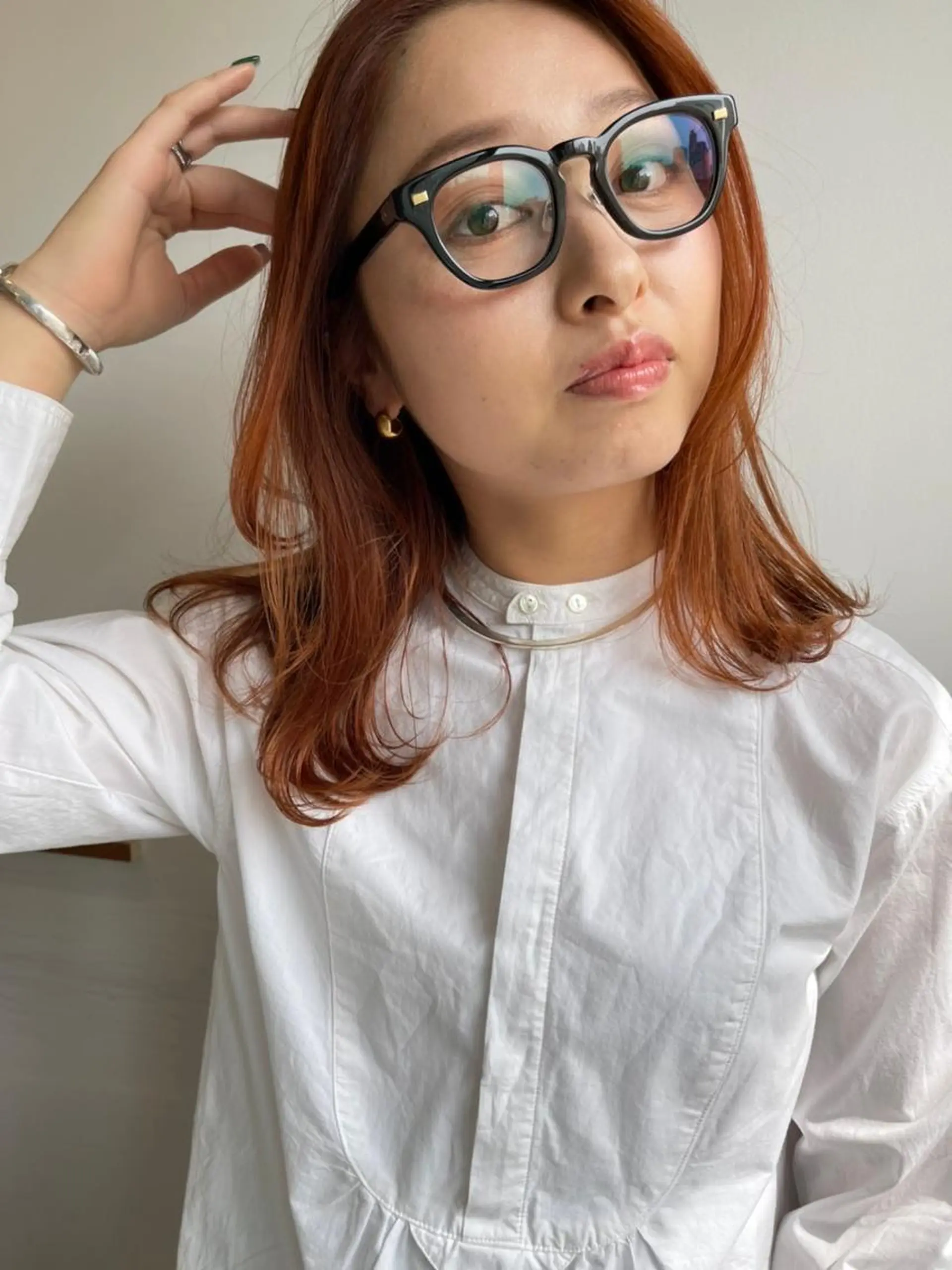 ミディアム カラー パーマ アディクシーカラー ブリーチ ブロンド ブルーカラー ハイライトカラー ヘアカラー トリートメント CEINE＋ officialのヘアスタイル