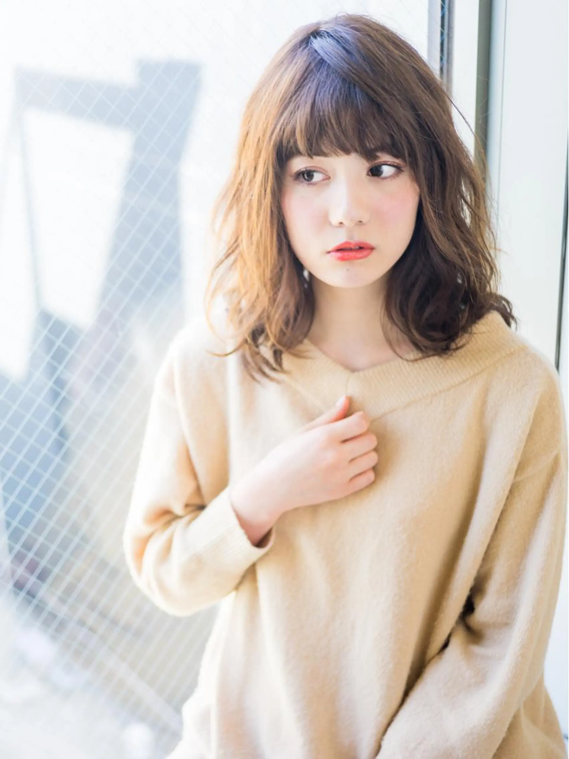 ミディアム おしゃれ染めで白髪を 染める/山口玲緒奈のヘアスタイル