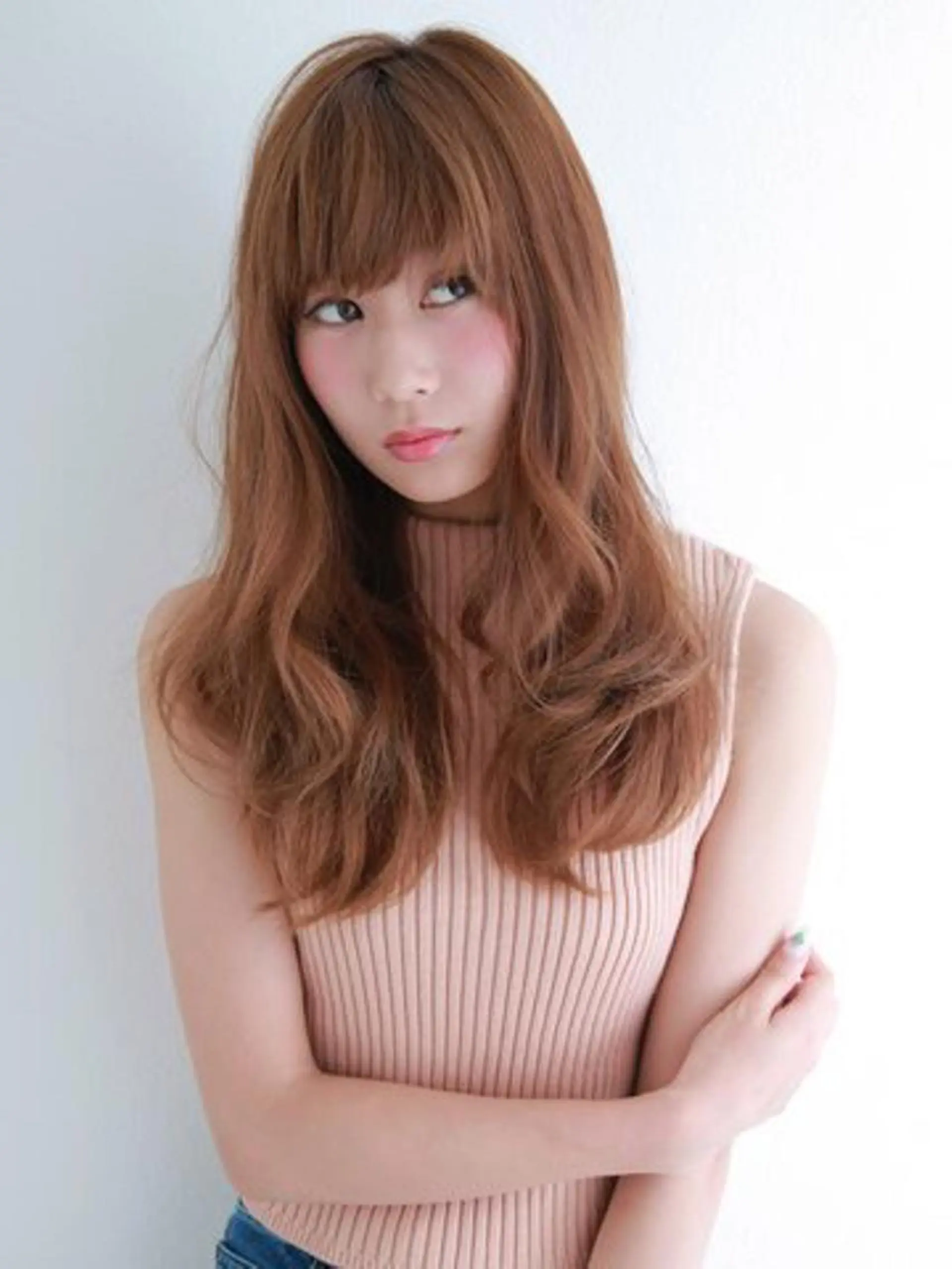 ミディアム セミロング 岸川 恭子のヘアスタイル