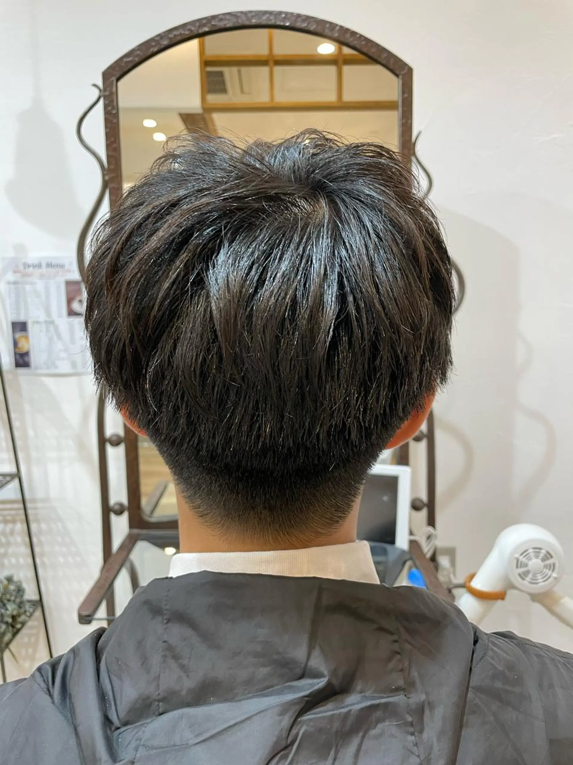 ショート メンズ CRESCENDO 本杉春菜のヘアスタイル