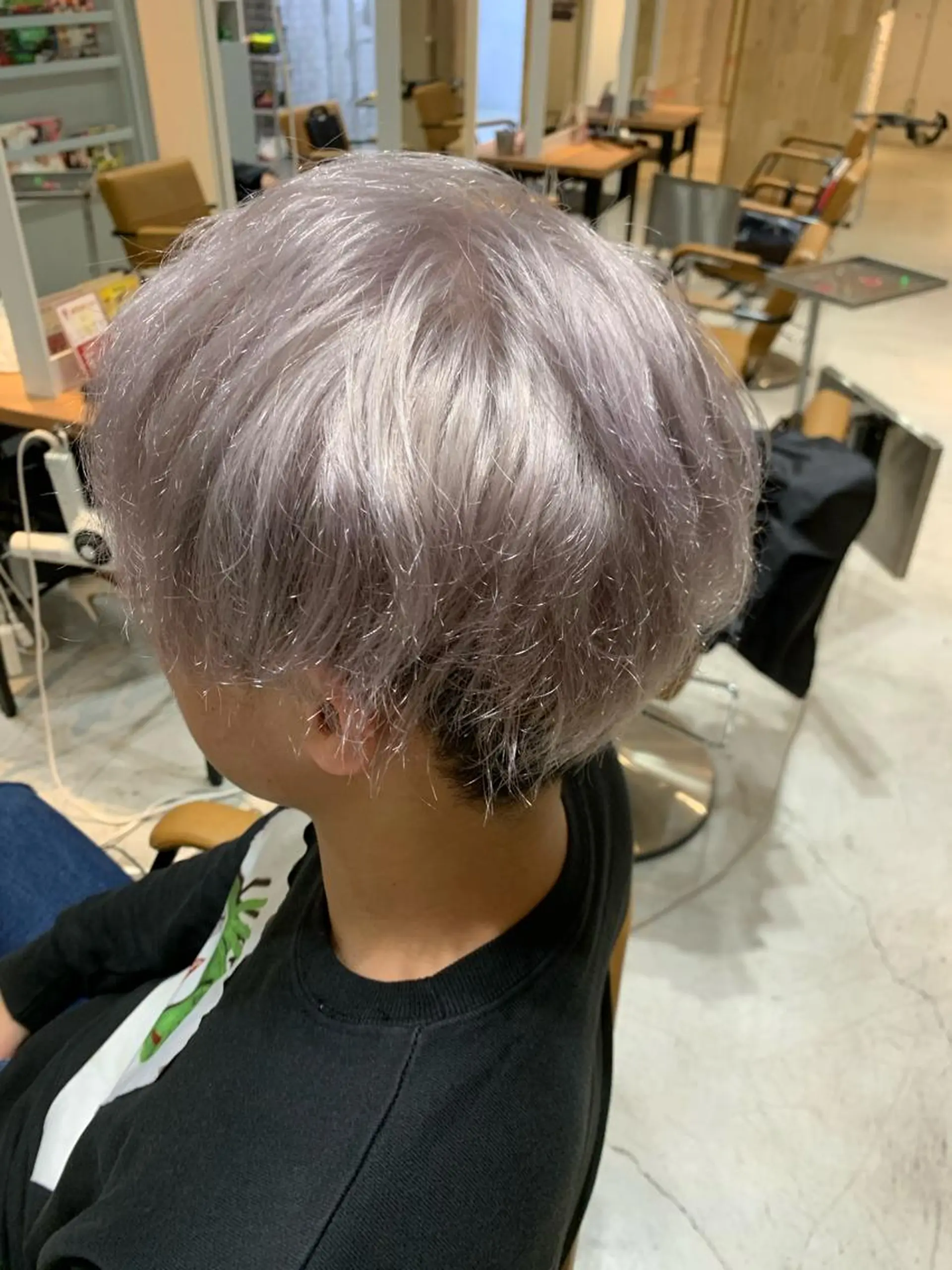 ショート ヘアカラー トリートメント LUXBE LUCEのヘアスタイル
