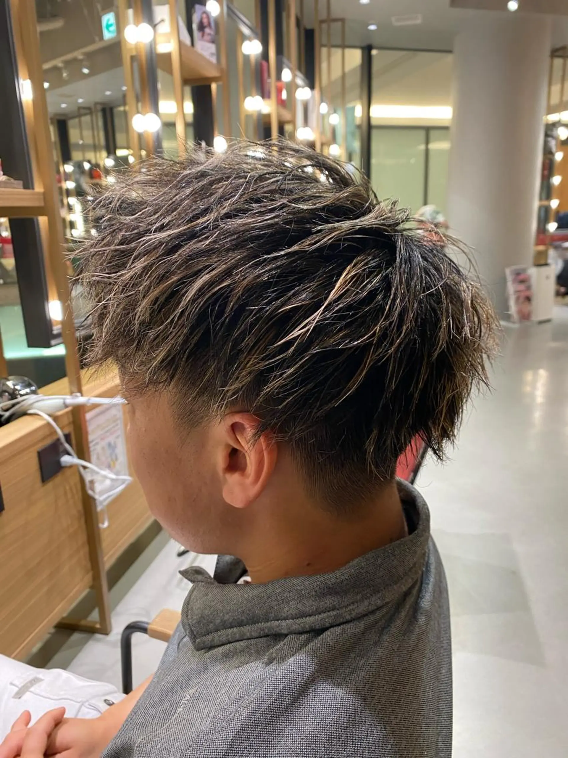 ミディアム カラー パーマ メンズ unopulir 景山　凌のヘアスタイル