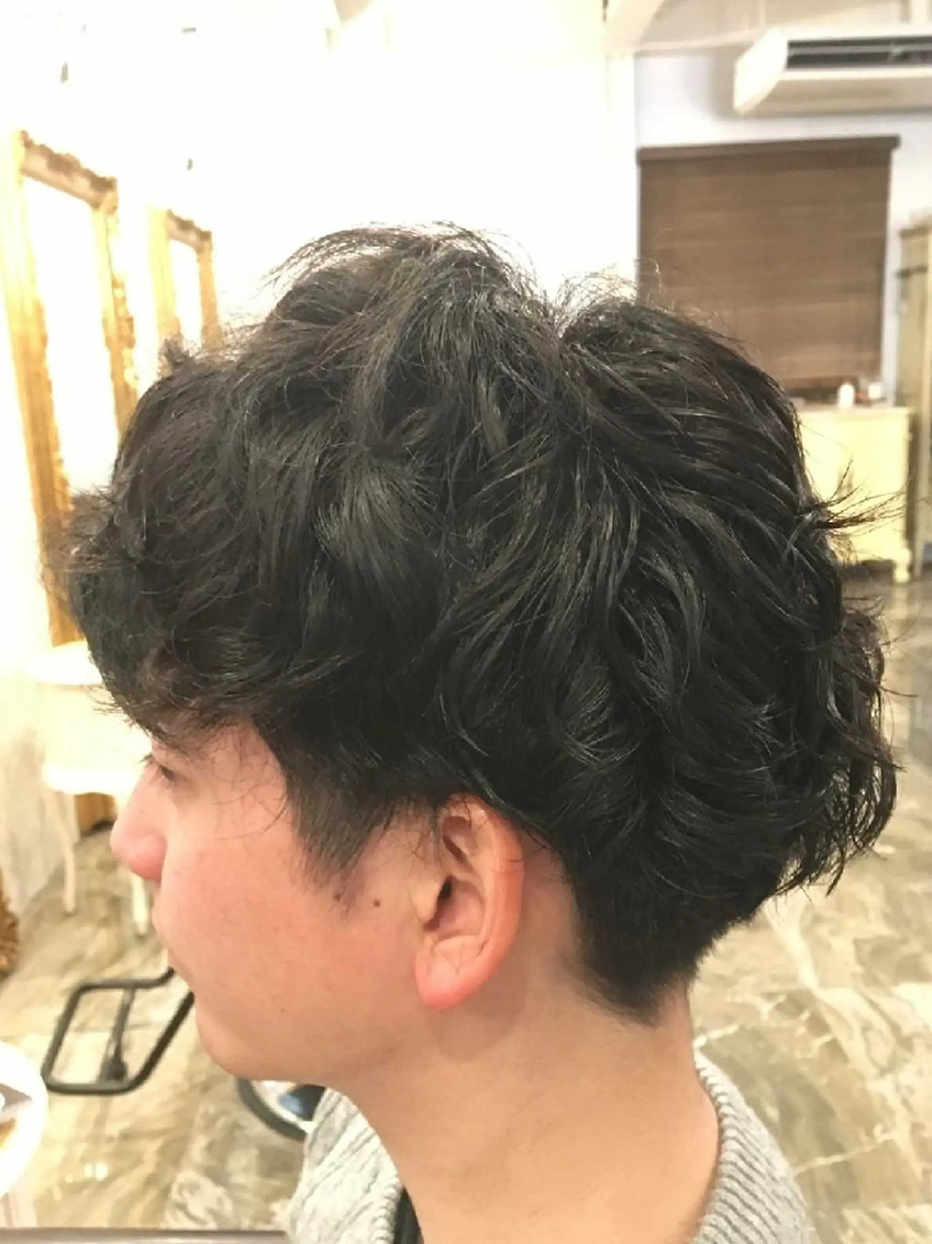 メンズ パーマ メンズパーマ スパイラルパーマ 山崎 絹人のヘアスタイル