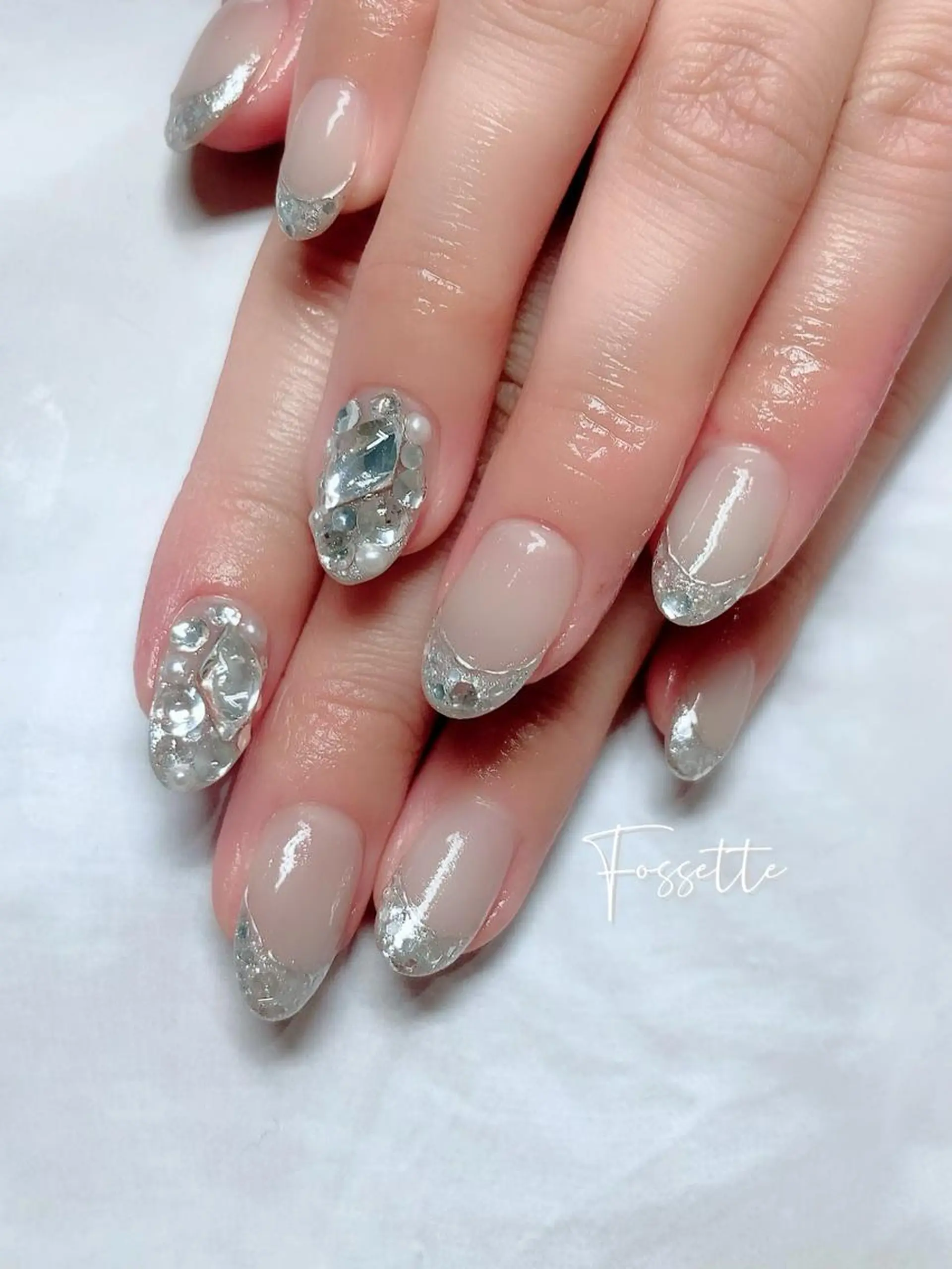 ネイル フレンチネイル ガラスフレンチ キラキラネイル nailsalon Fossetteのネイルデザイン
