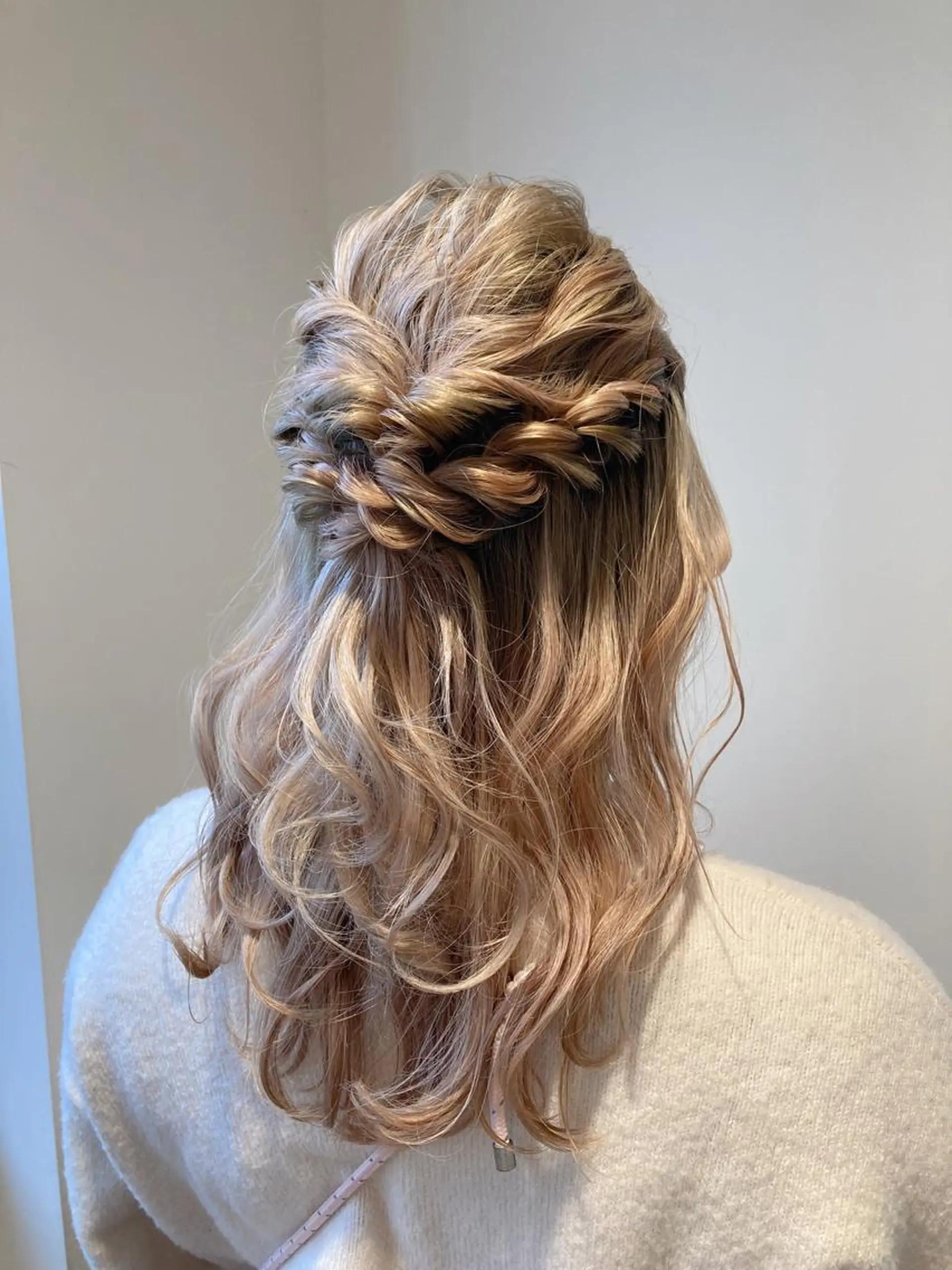 ロング 🫧透明感イルミナ カラー🫧三浦菜々子のヘアスタイル