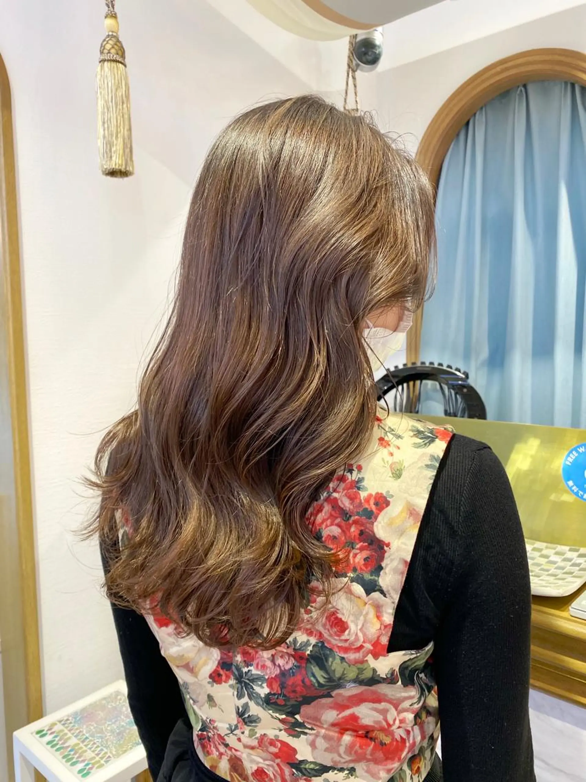 ミディアム カラー カット ヘアカラー トリートメント レイヤーカット /透明感カラー西田のヘアスタイル