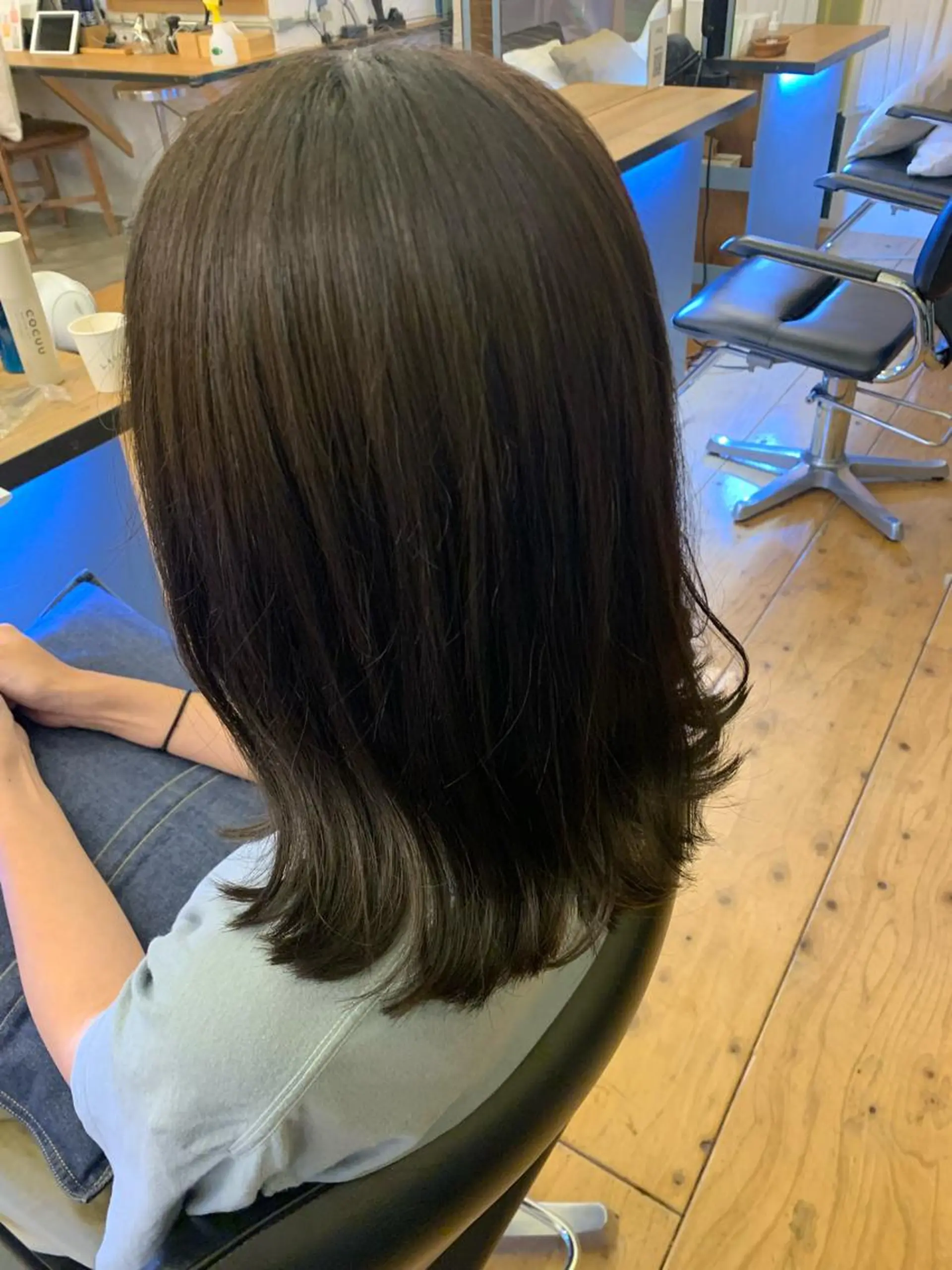 セミロング アッシュ Lagom なかだのヘアスタイル