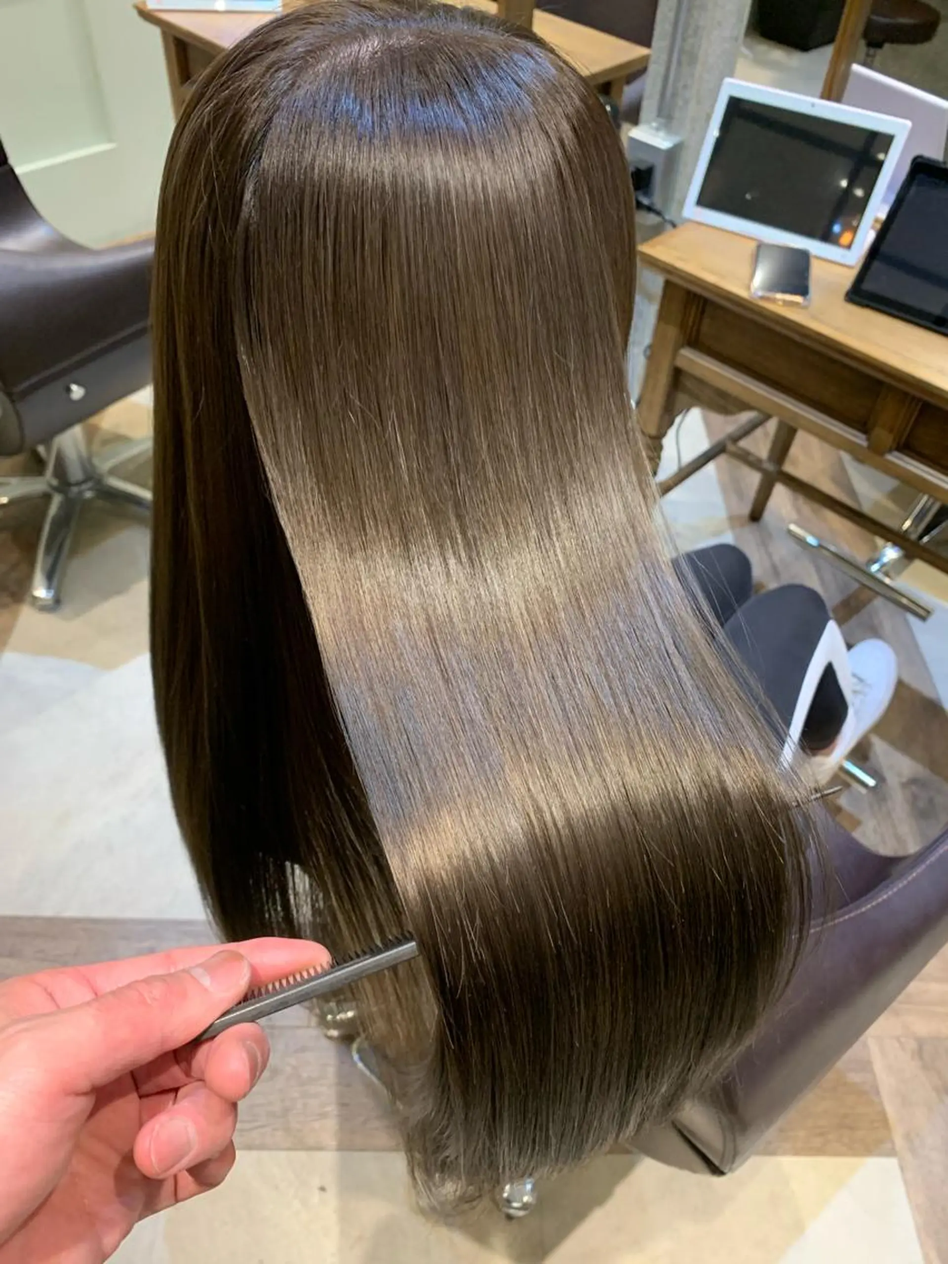 ロング カラー ブリーチ 髪質改善 トリートメント 酸性ストレート 🌟髪質改善/透明感 🌟代表RYOのヘアスタイル