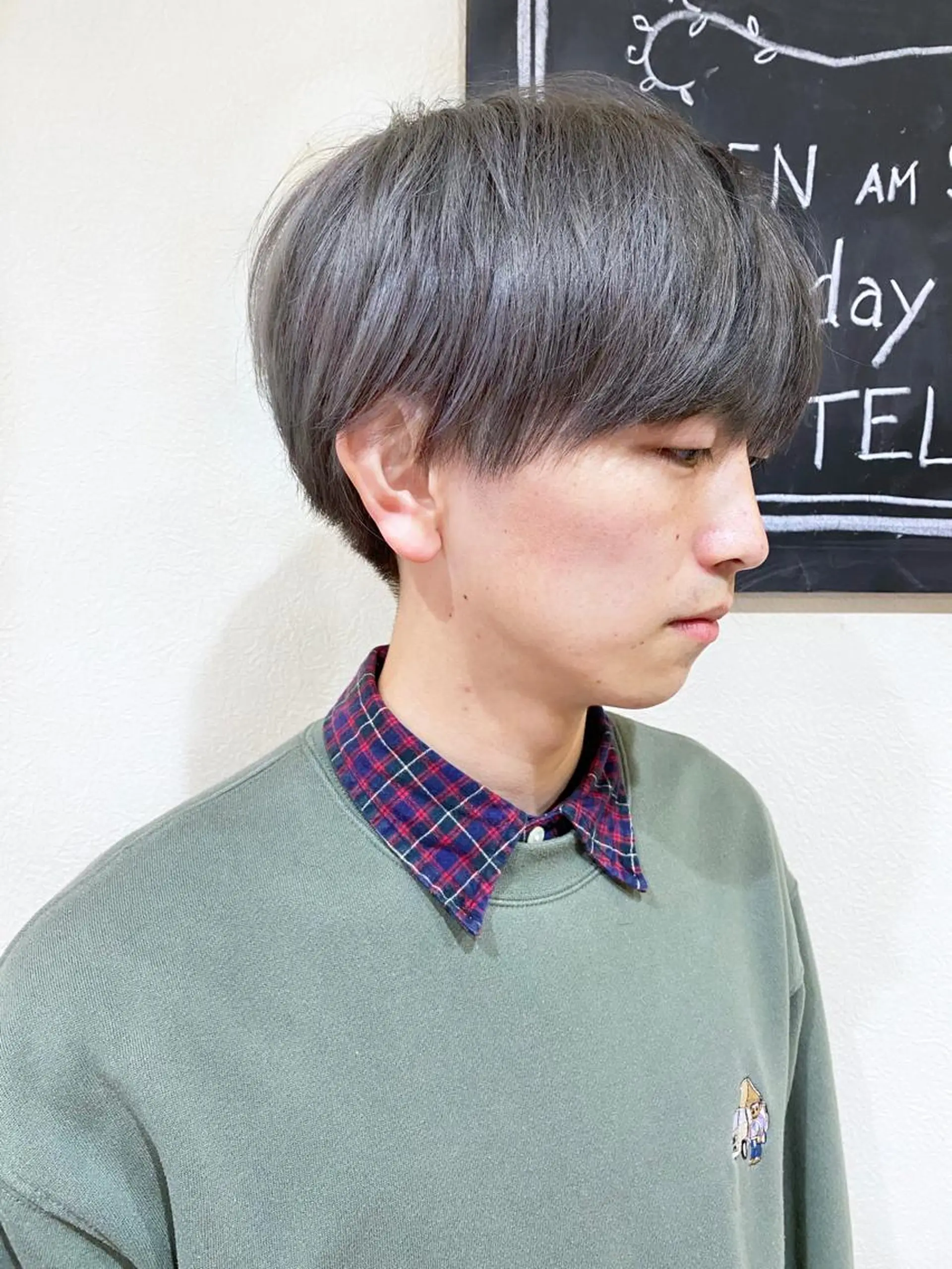 ショート カラー メンズ マッシュ シルバー ショートヘア カット ヘアカラー SALON LUMINOUS所属・三瓶 智広のヘアスタイル