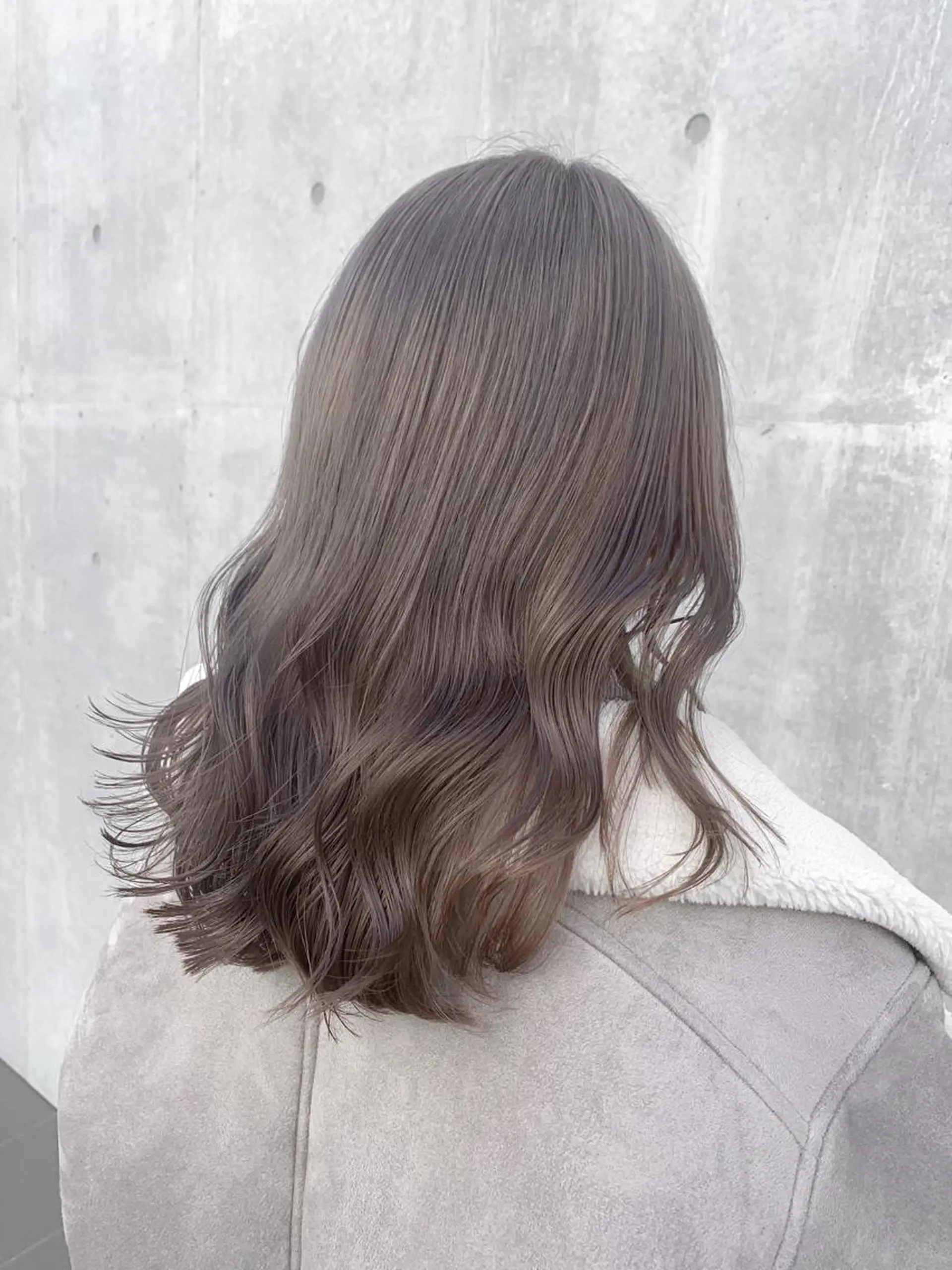 ミディアム カラー ヘアアレンジ ヘアカラー トリートメント yuka .のヘアスタイル