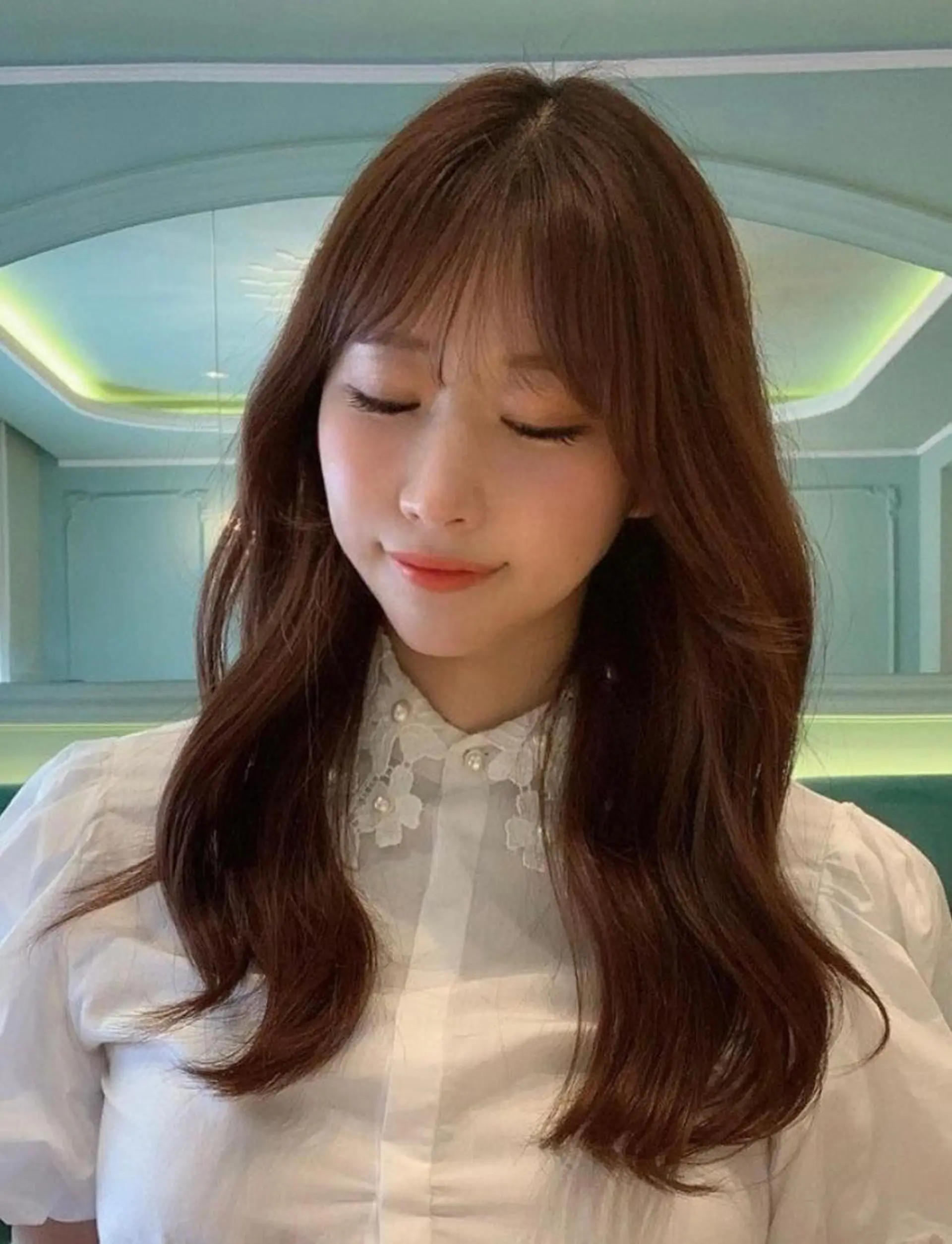 ミディアム カラー ヘアアレンジ カット ヘアセット 髪質改善×ハイトーン 中田啄也のヘアスタイル