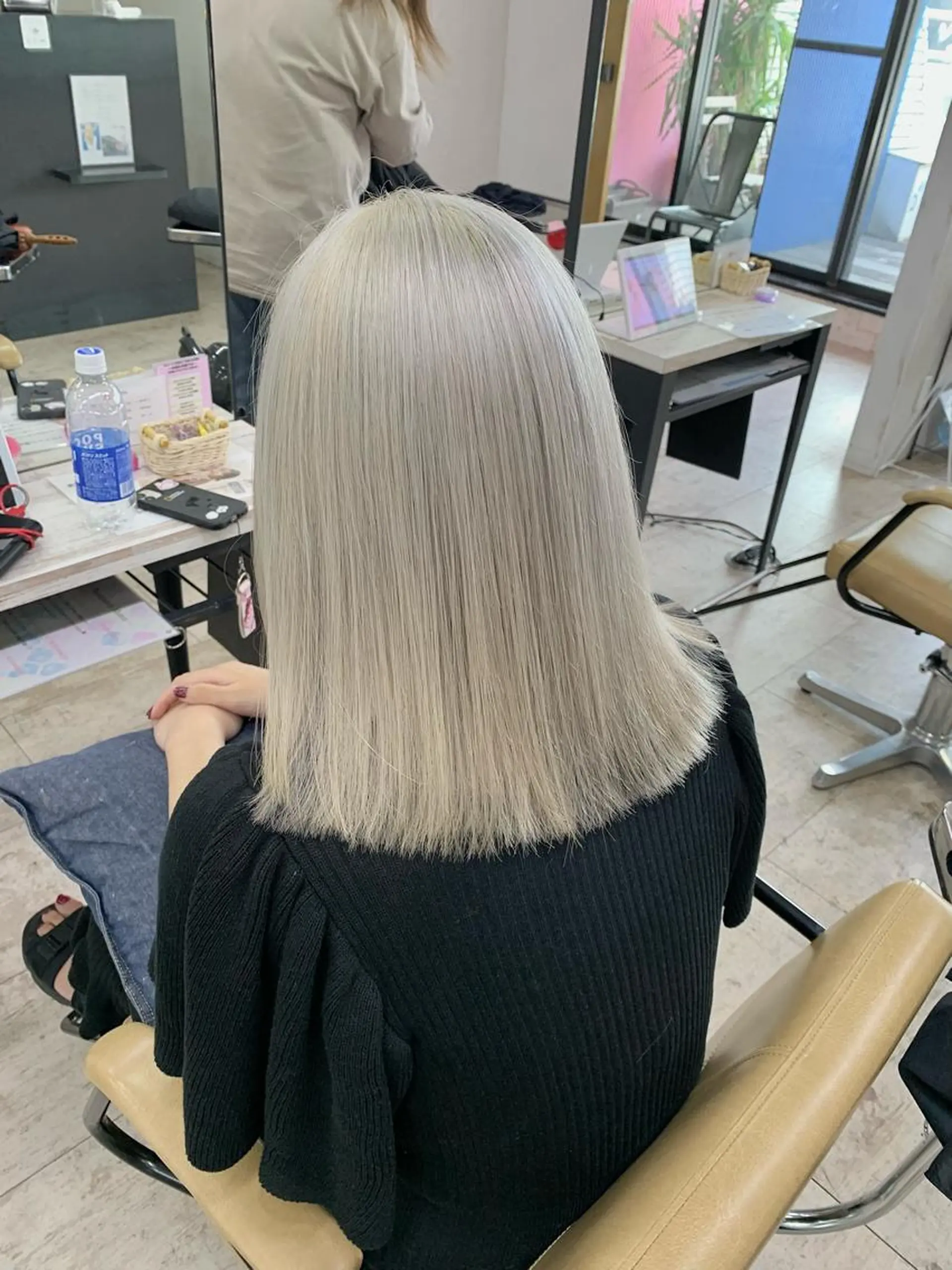 セミロング カラー カット ヘアカラー トリートメント 🦄ハイトーンカラー 🦄まるおしょうのヘアスタイル