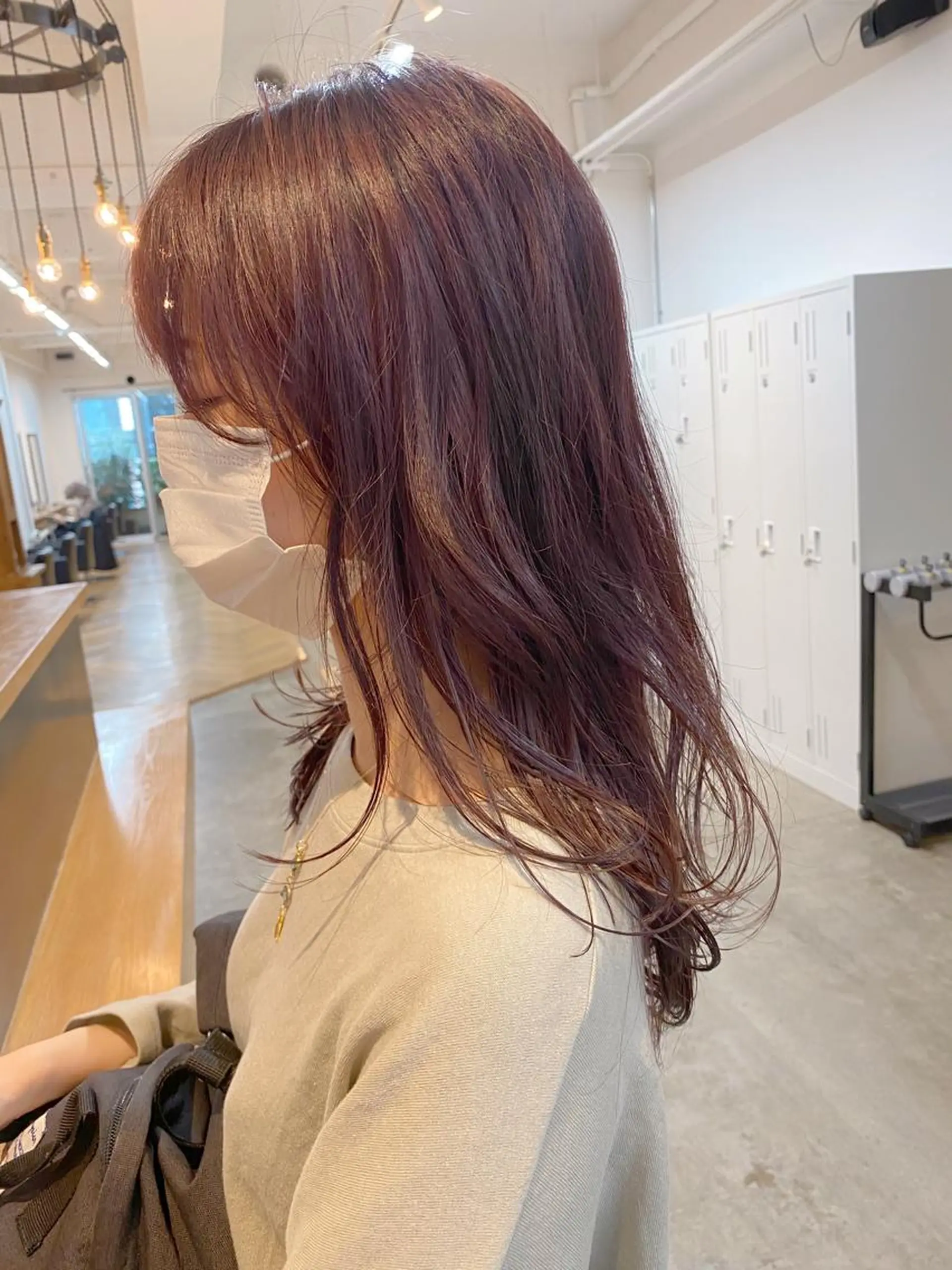 セミロング カラー ラベンダーカラー ラベンダーピンク ピンクカラー レイヤーカット 神原 ありさのマツエク・マツパデザイン