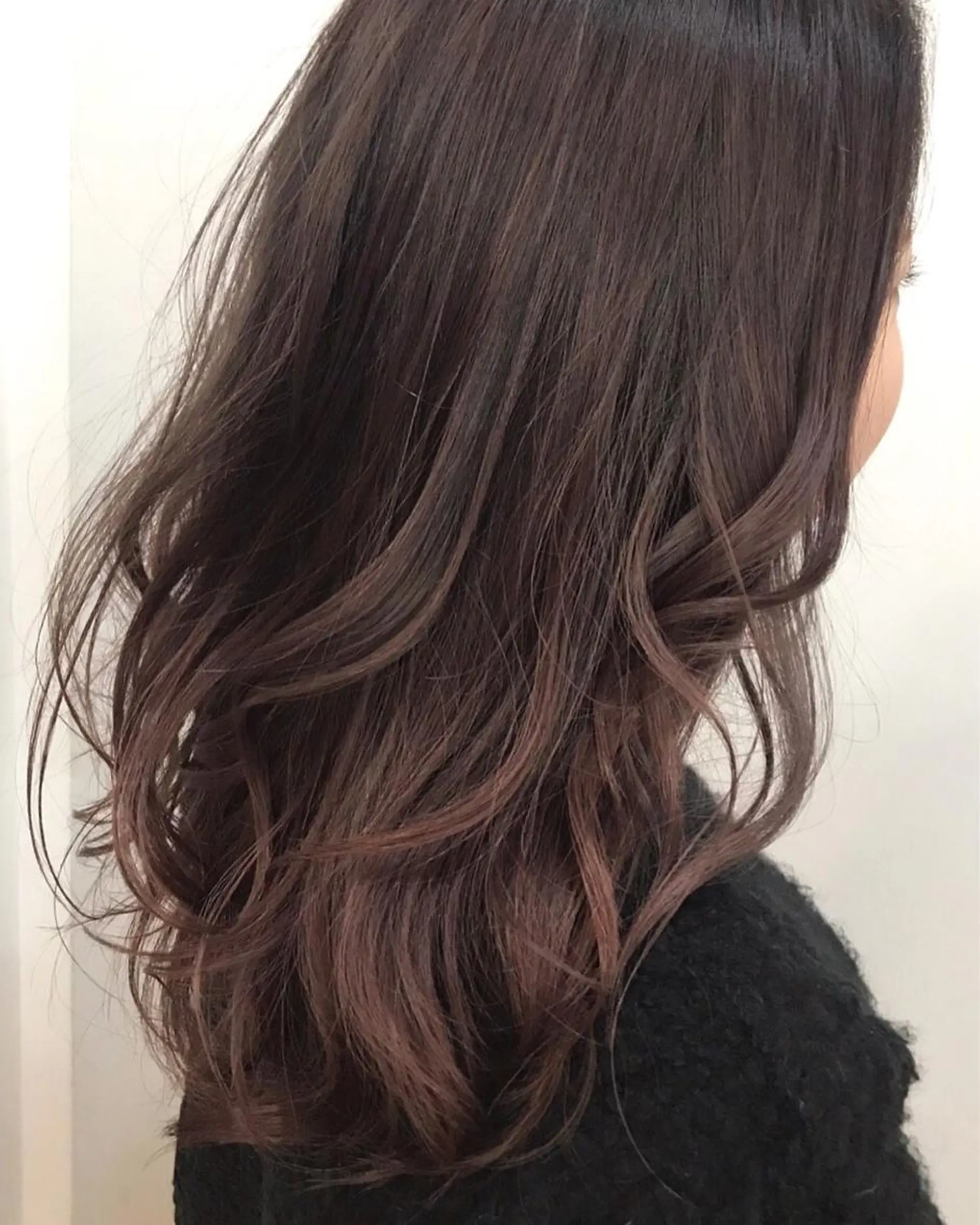 カラー ブリーチ グラデーションカラー ピンクカラー ピンクパープル ヘアカラー トリートメント 坂上 岳のヘアスタイル